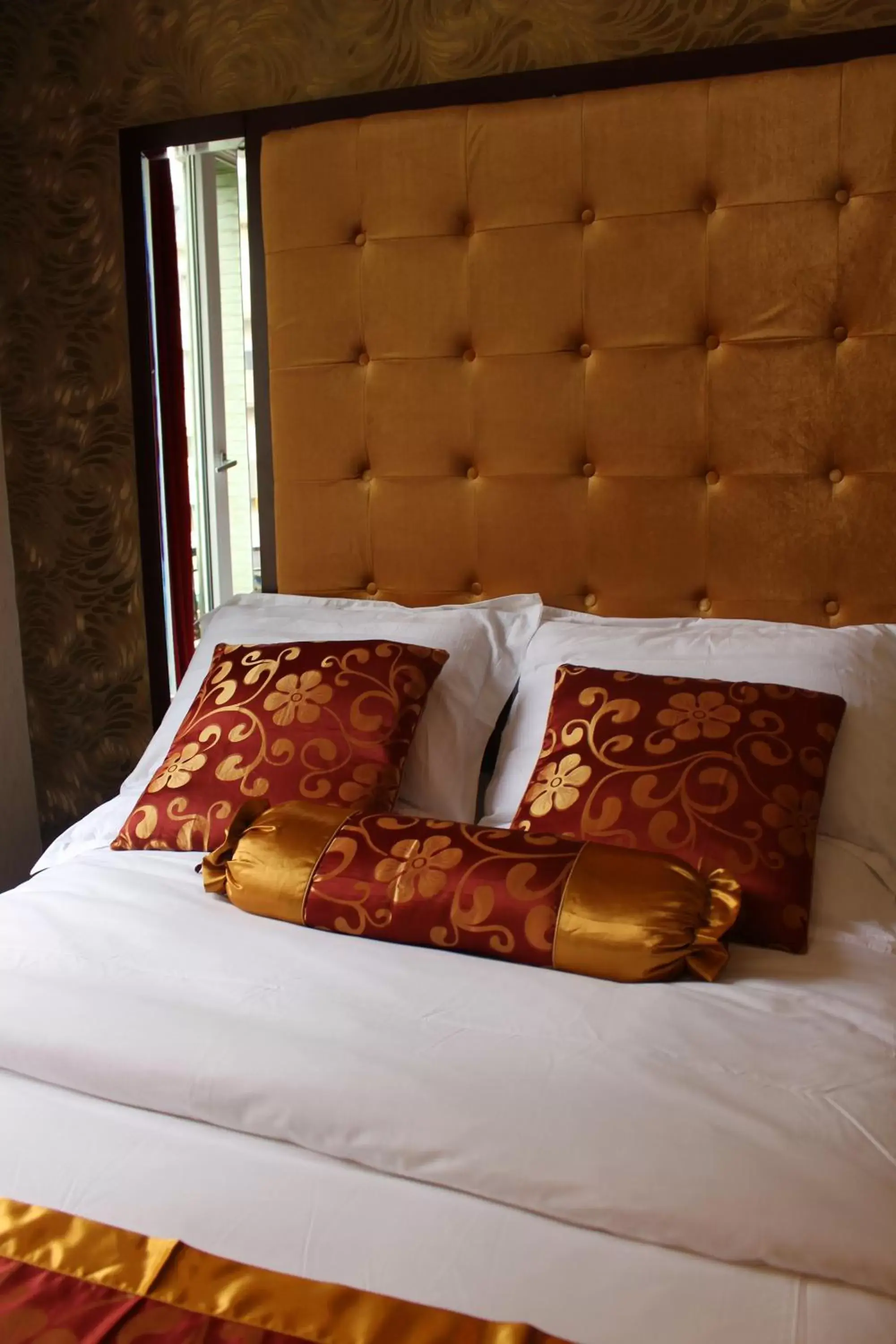 Bed in Hôtel des Buttes Chaumont