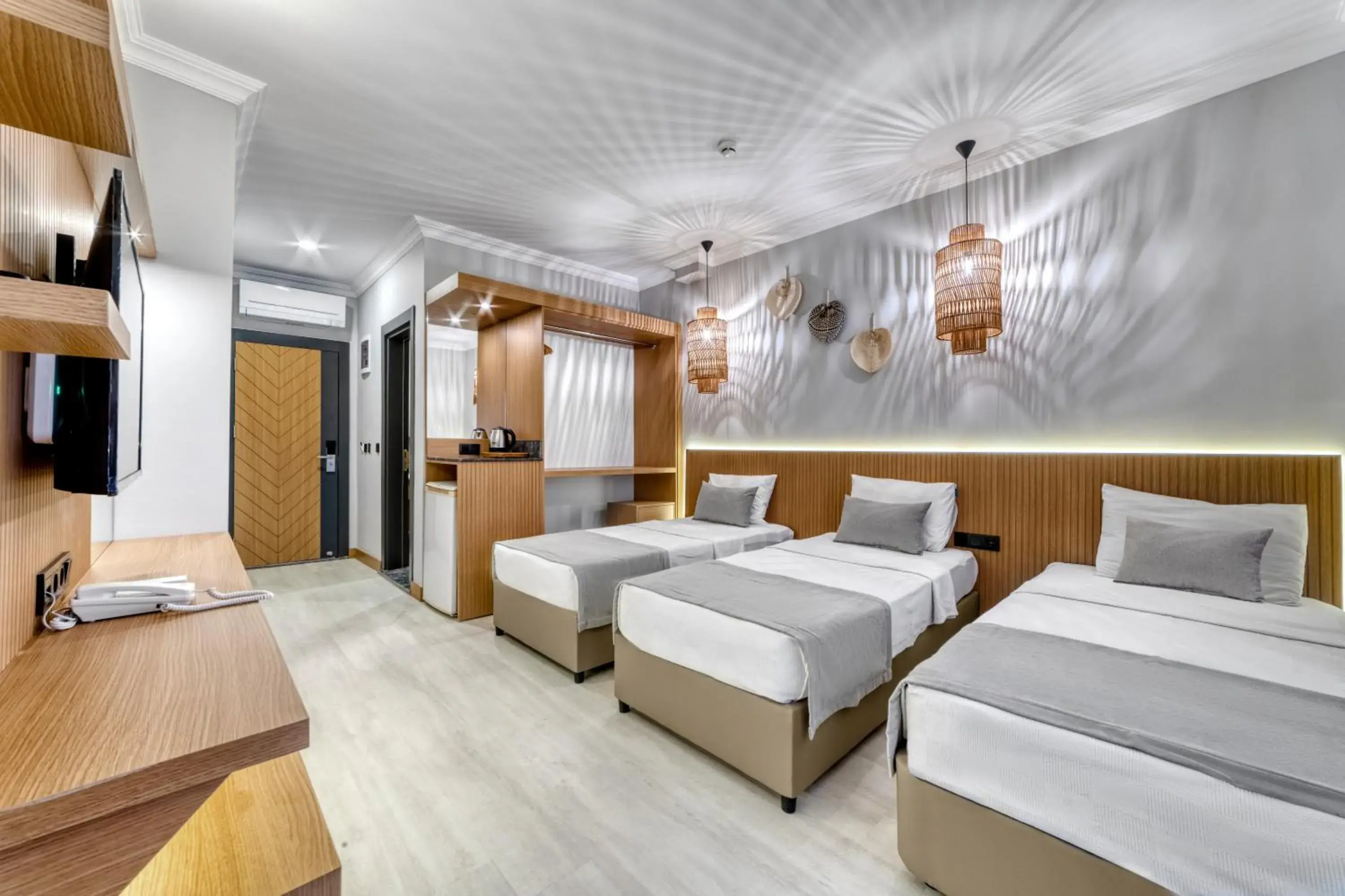 Standard Triple Room in Hildegard Hotel Standard Triple Room in Hildegard Hotel