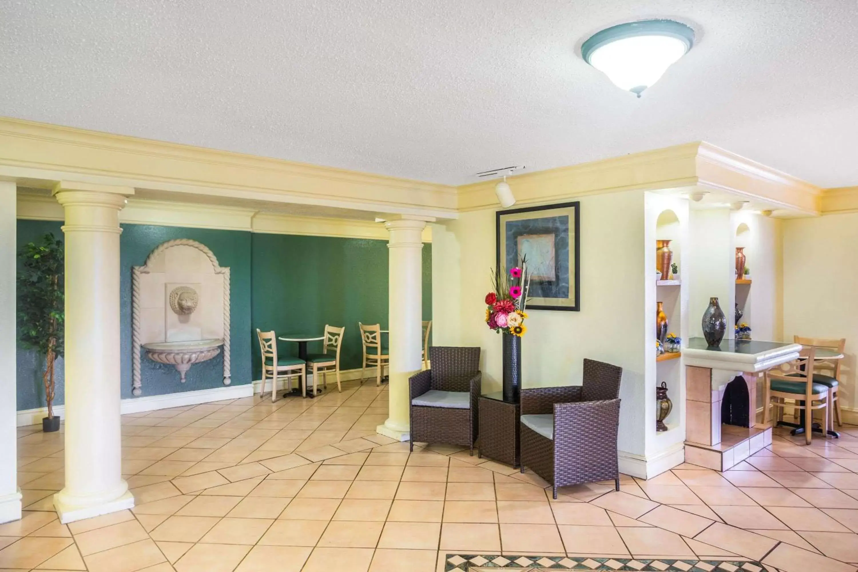 Lobby or reception in La Quinta Inn by Wyndham Eagle Pass