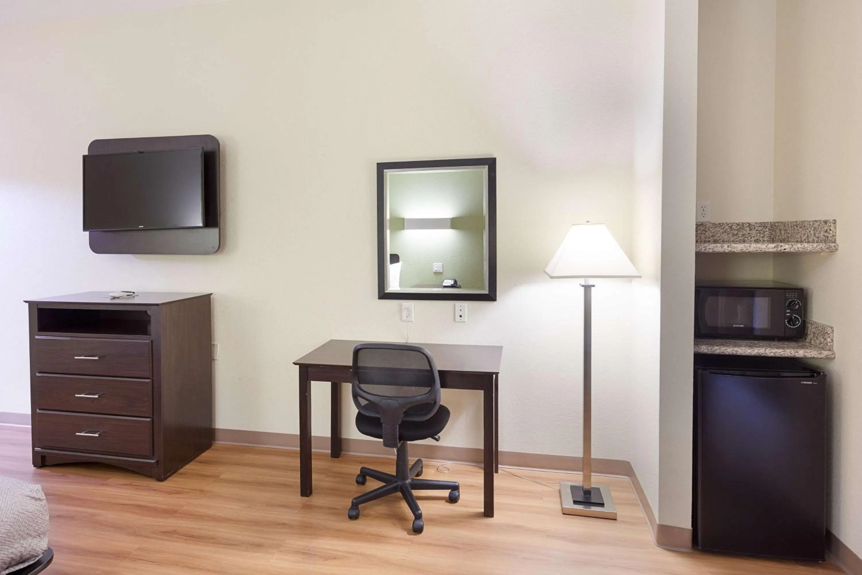 Bedroom in Motel 6-Fort Worth, TX