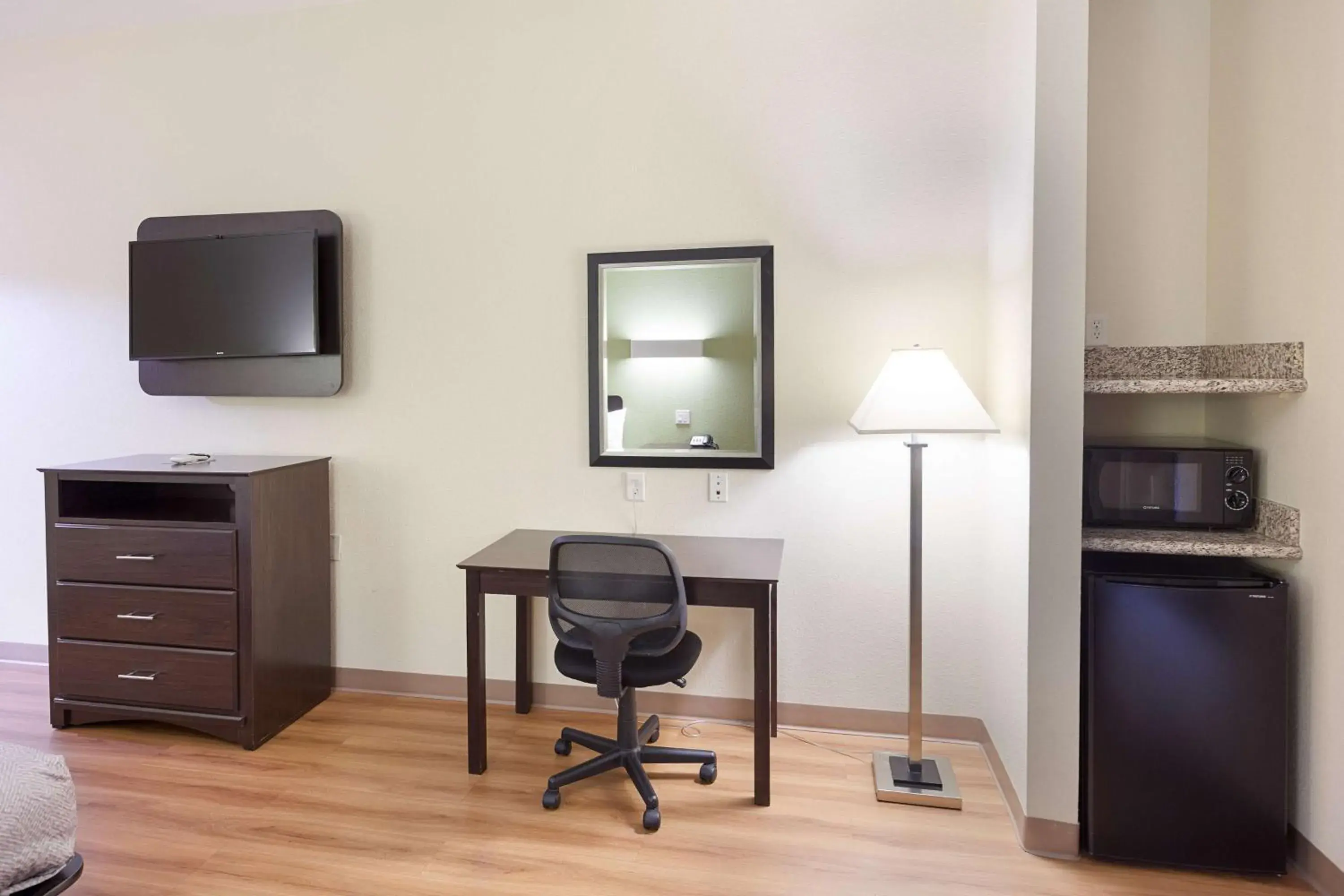 Bedroom in Motel 6-Fort Worth, TX Bedroom in Motel 6-Fort Worth, TX