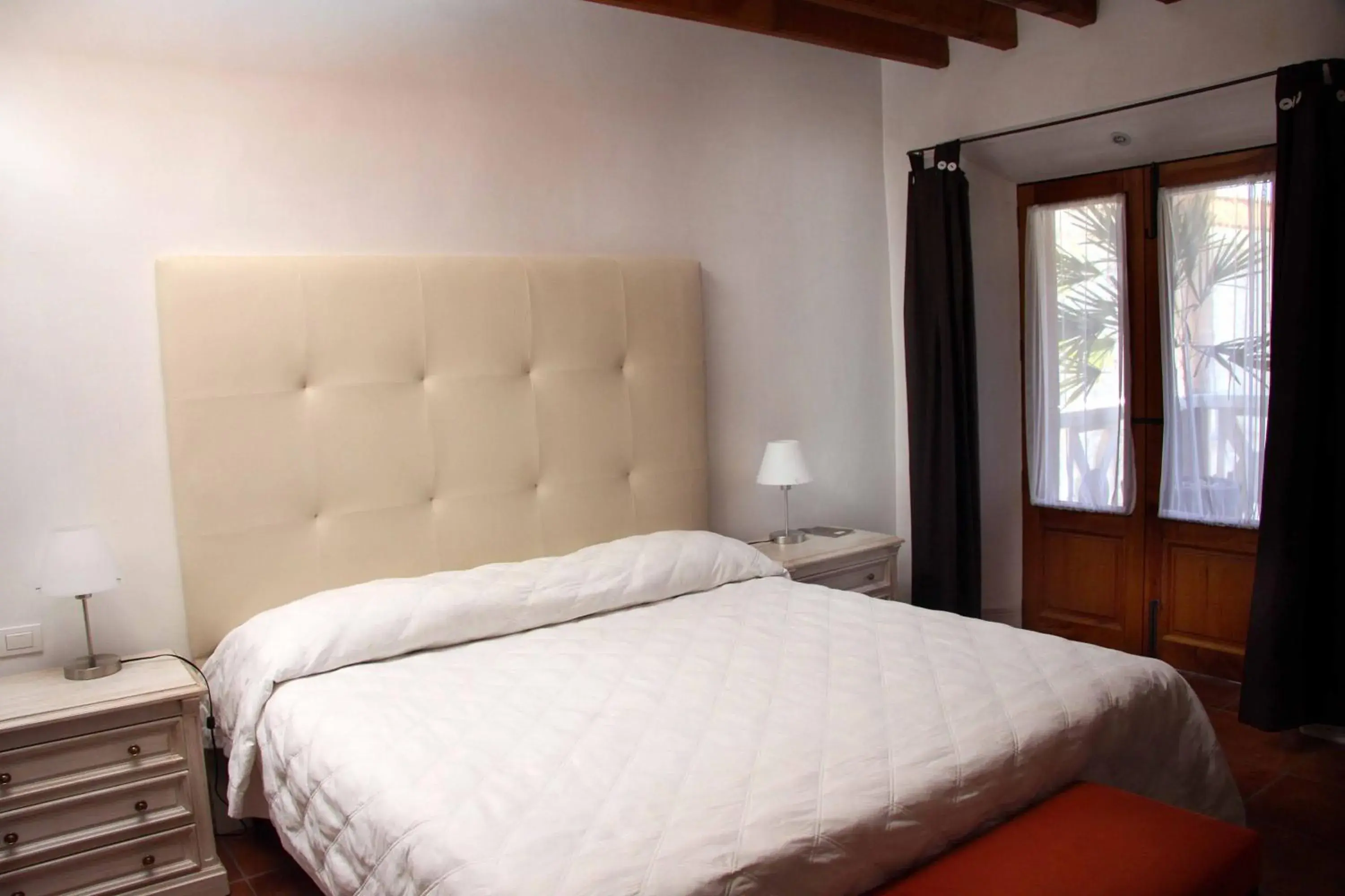 Bed in Casa Mateo Hotel Boutique