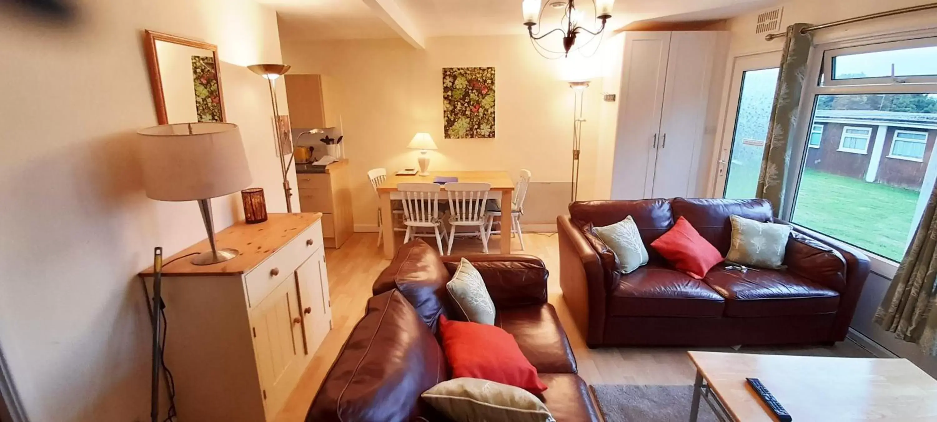 Living room, Seating Area in Sheena's Dartmouth Chalets