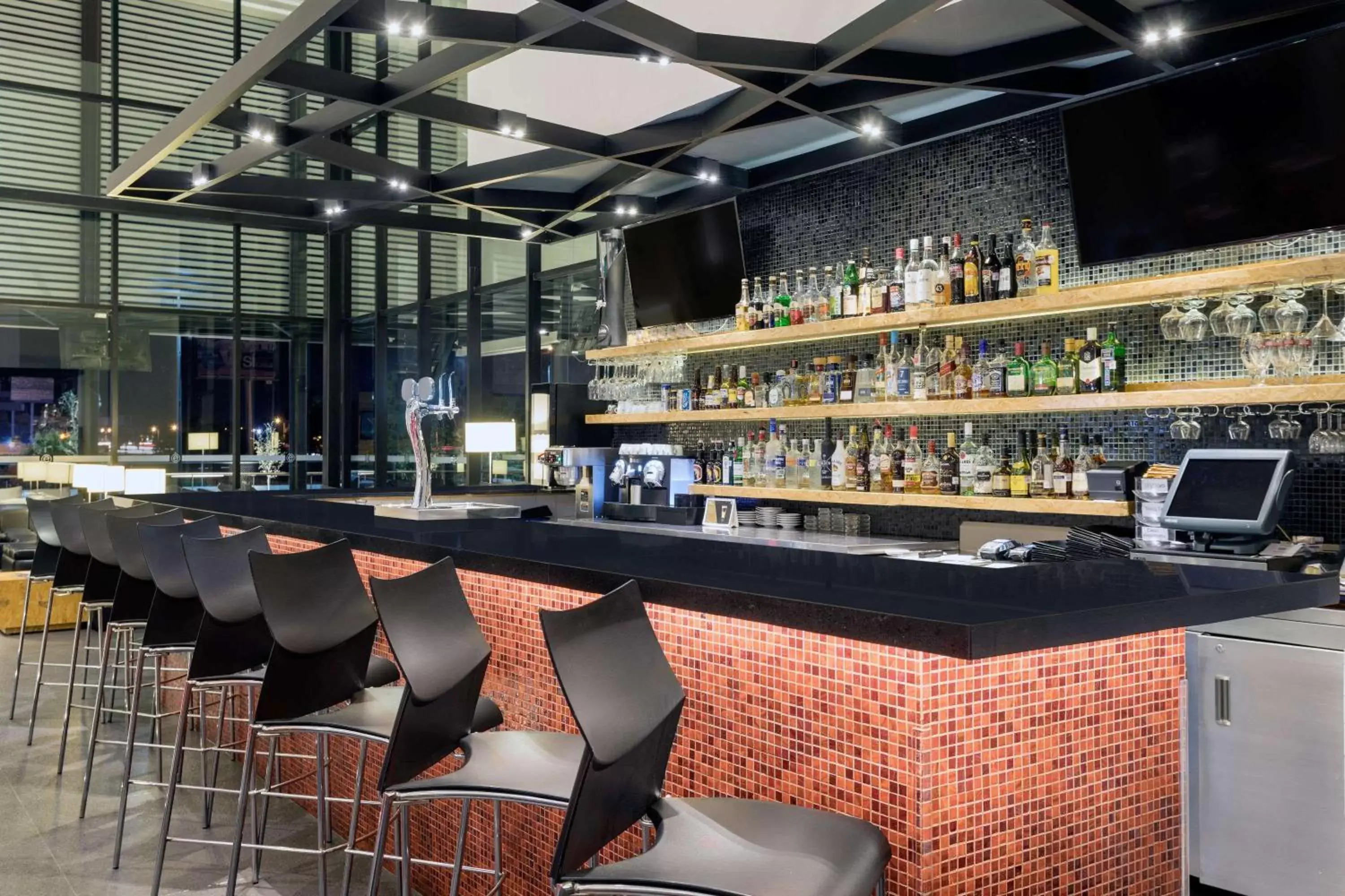 Lounge or bar, Lounge/Bar in Ramada Encore by Wyndham San Luis Potosi