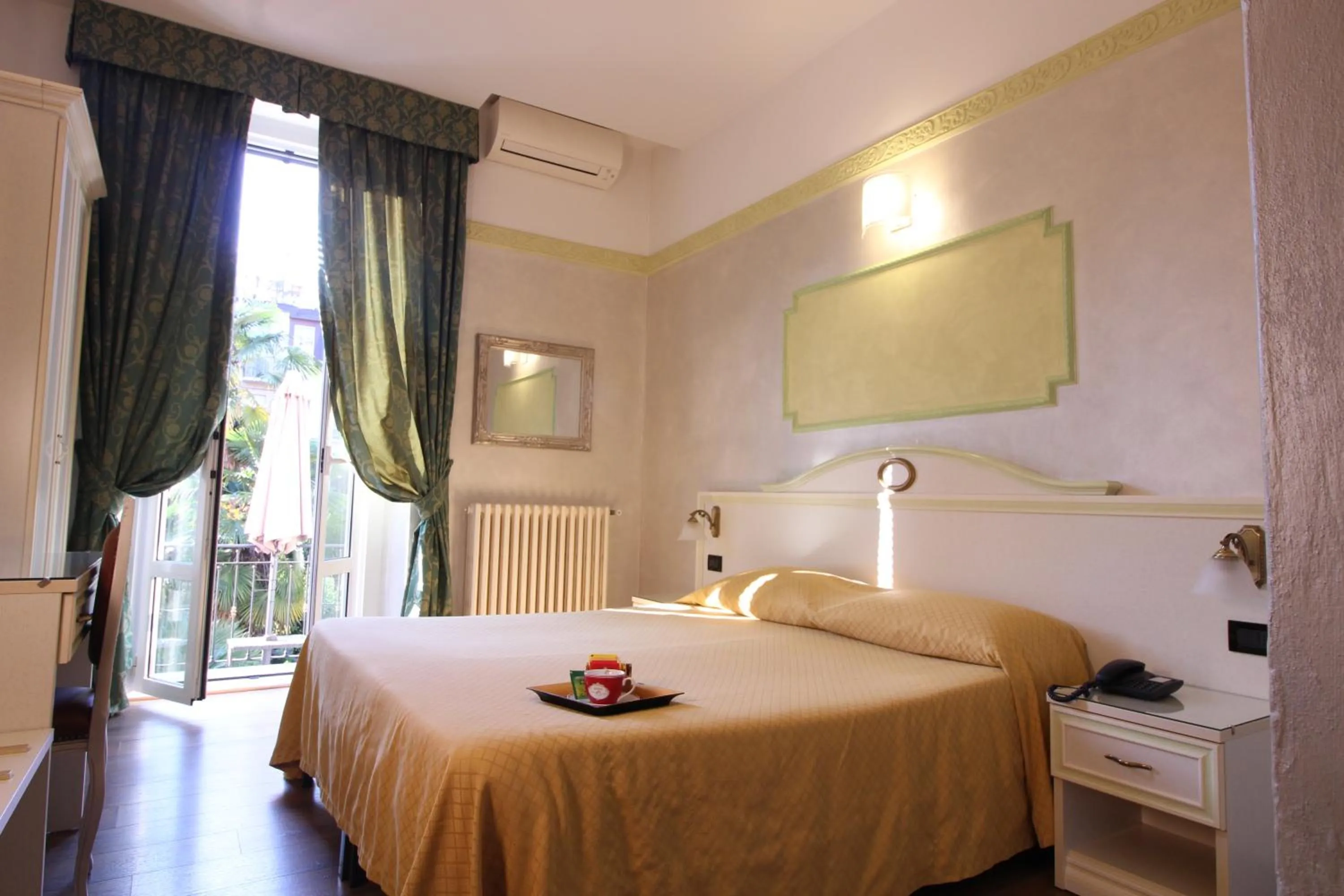 Double Room in Hotel Charly