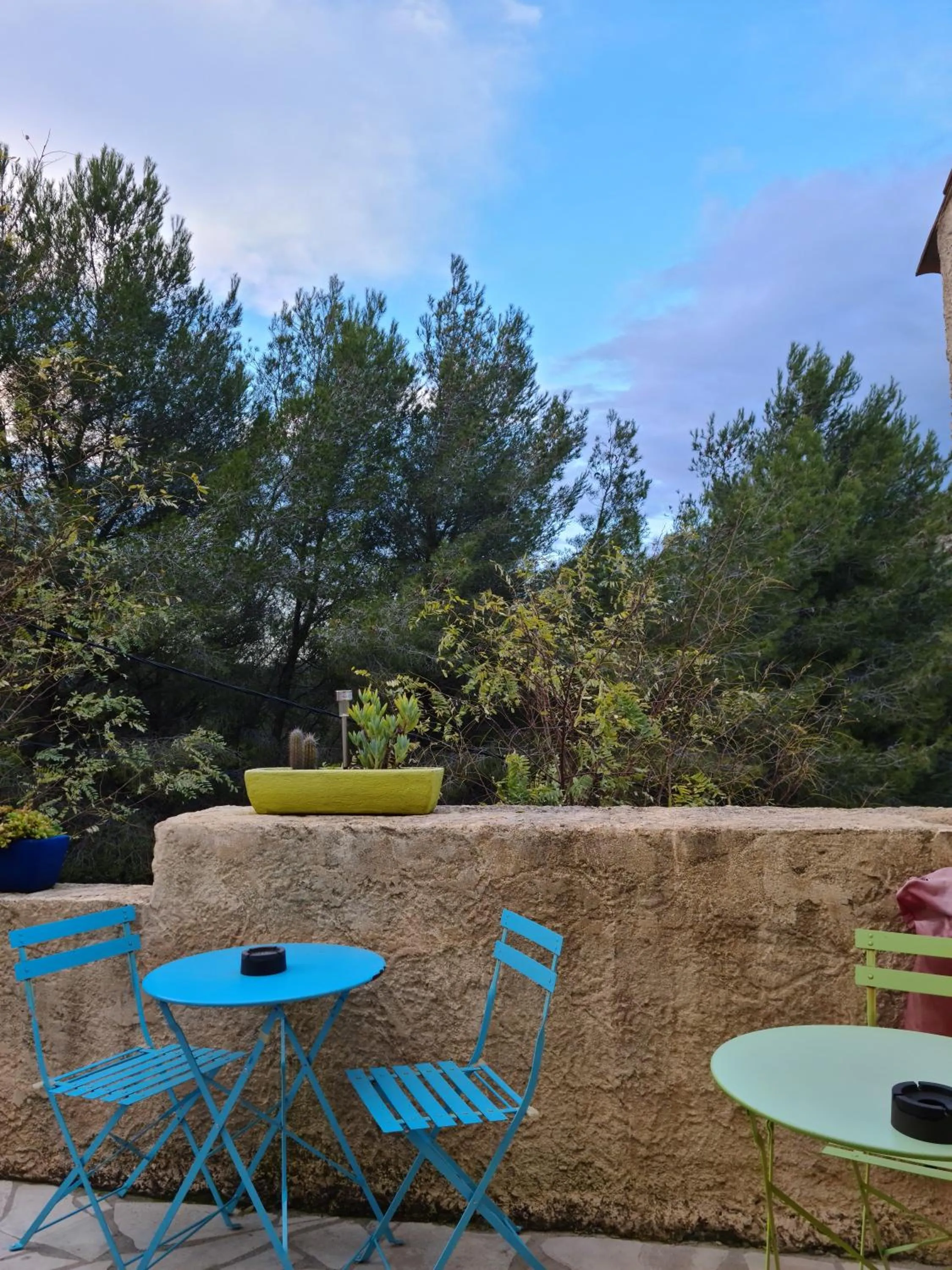 Patio in Auberge La Folie