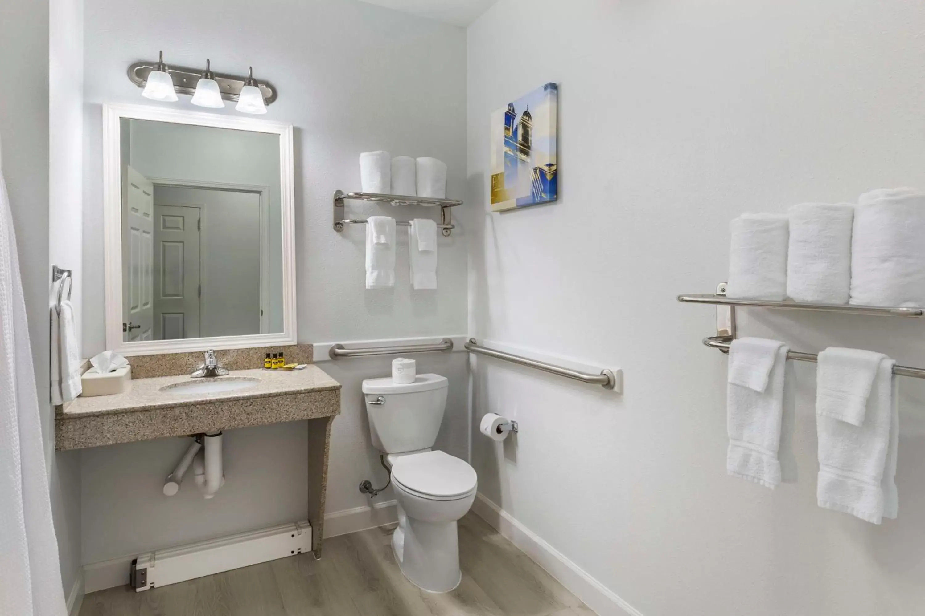 Bathroom in Best Western Plus MidAmerica Hotel