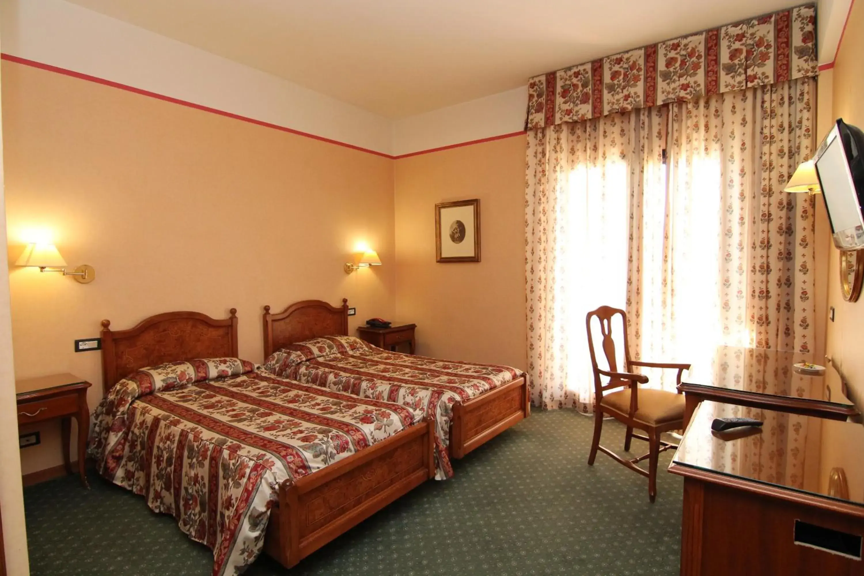Single Room in FILIPPONE HOTEL&RISTORANTE