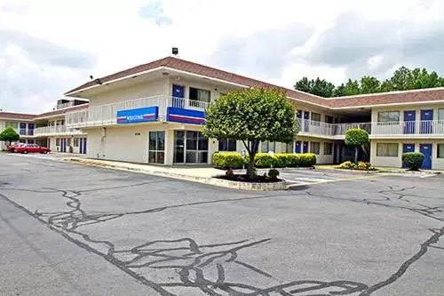 Facade/entrance, Property Building in Motel 6-Sandston, VA - Richmond, Va