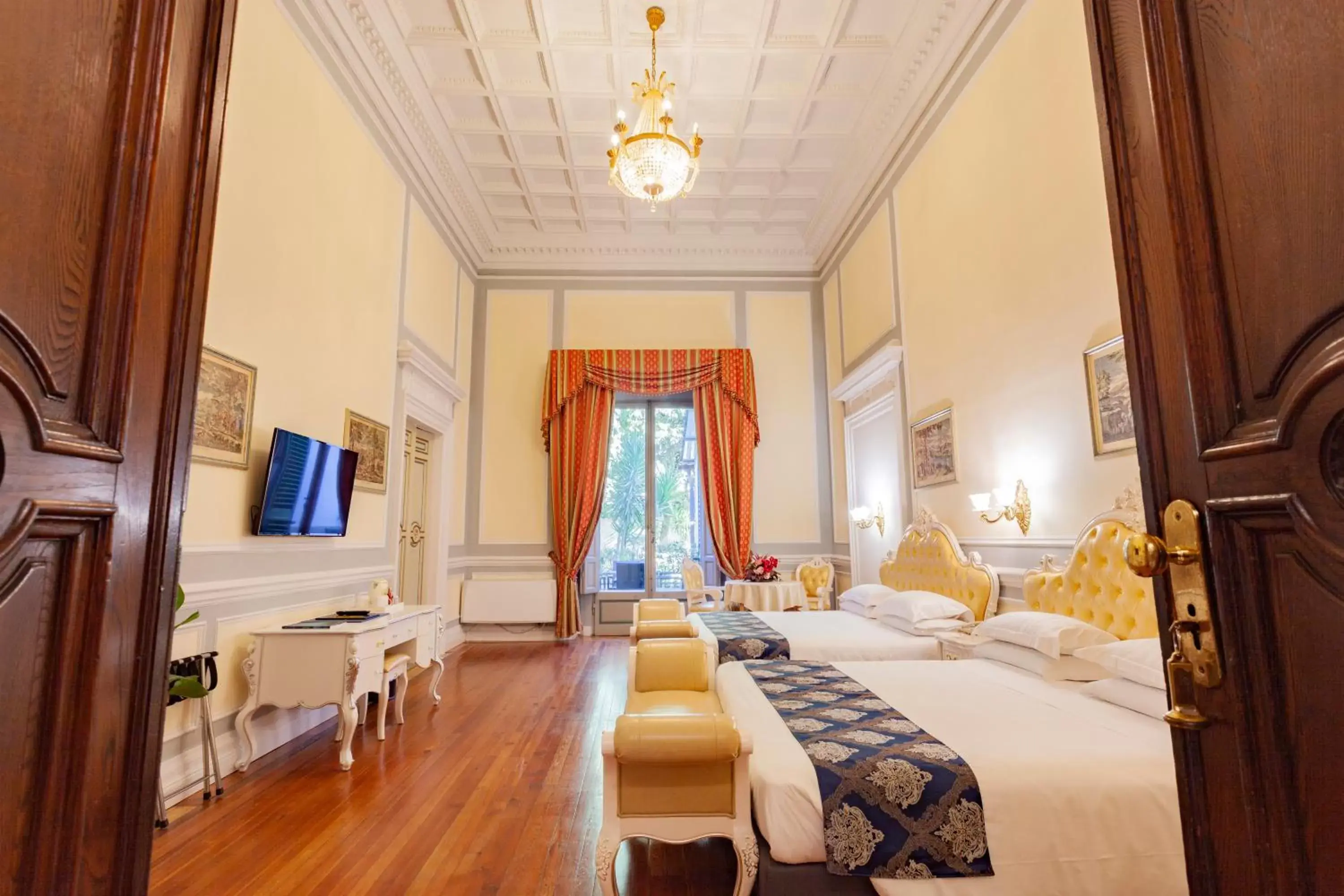 Bedroom in Villa Royal