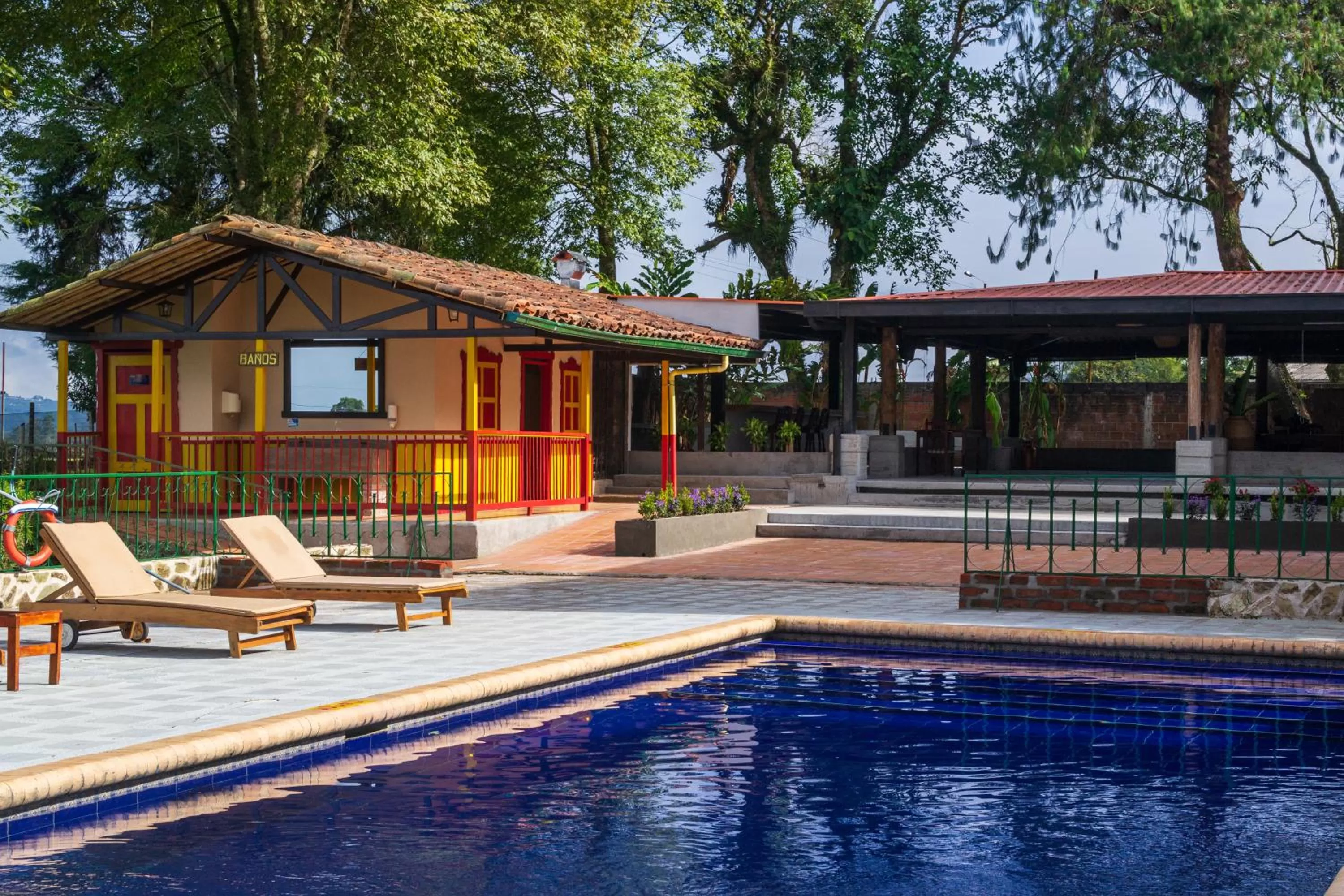 Swimming pool in El Edén Country hotel y Club Residencial