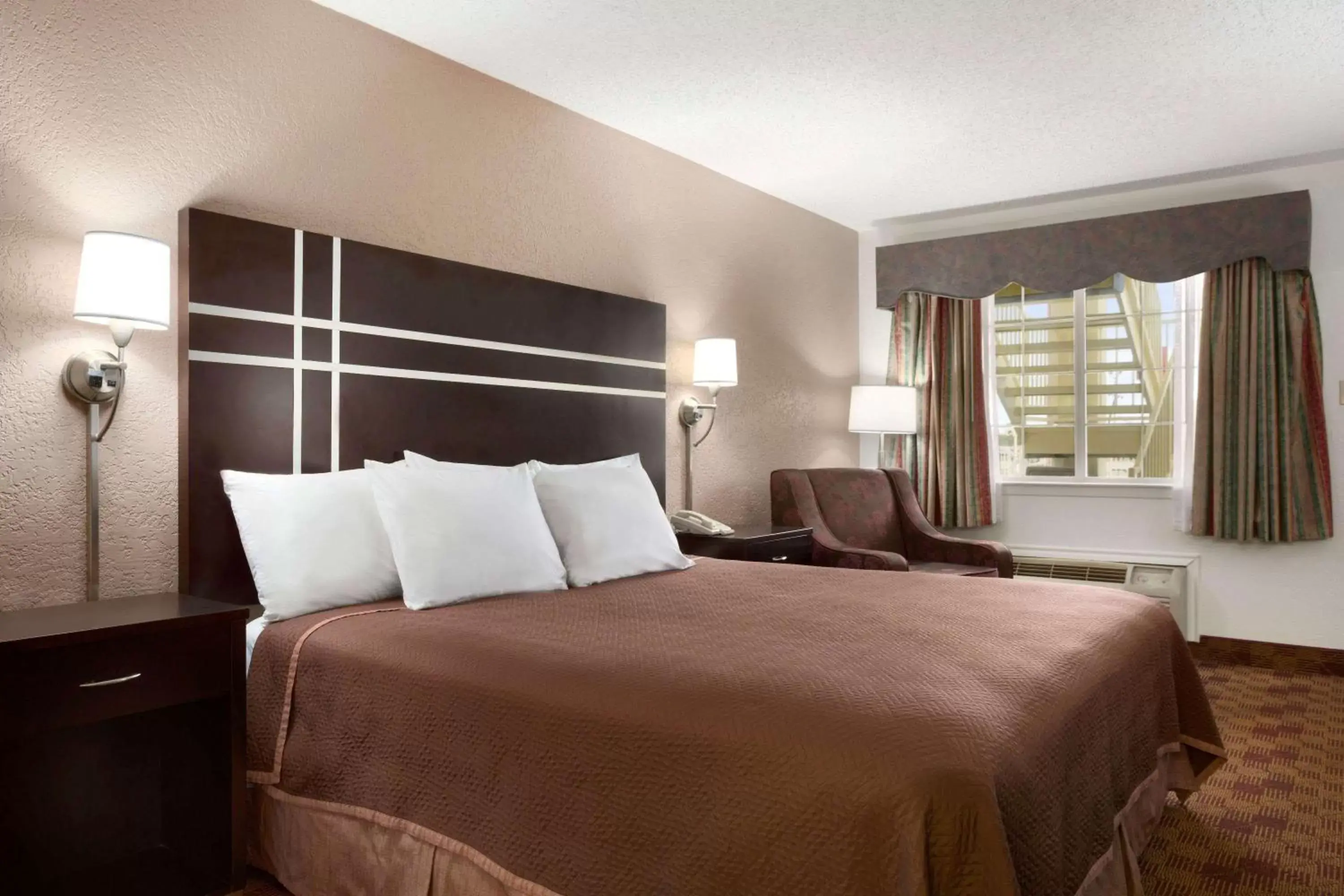 Photo of the whole room, Bed in Travelodge by Wyndham Killeen/Fort Hood