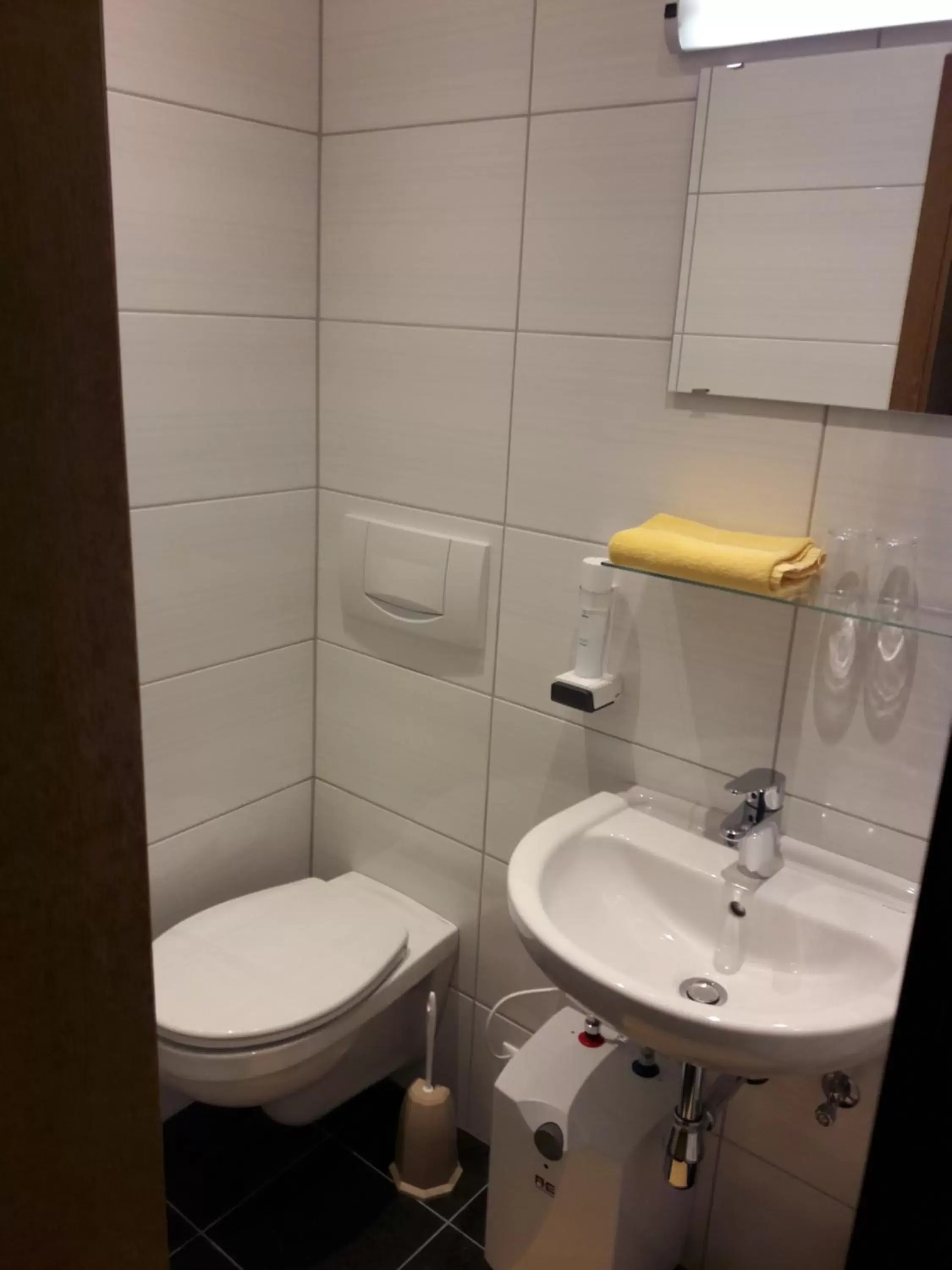 Toilet, Bathroom in Hotel Tautermann
