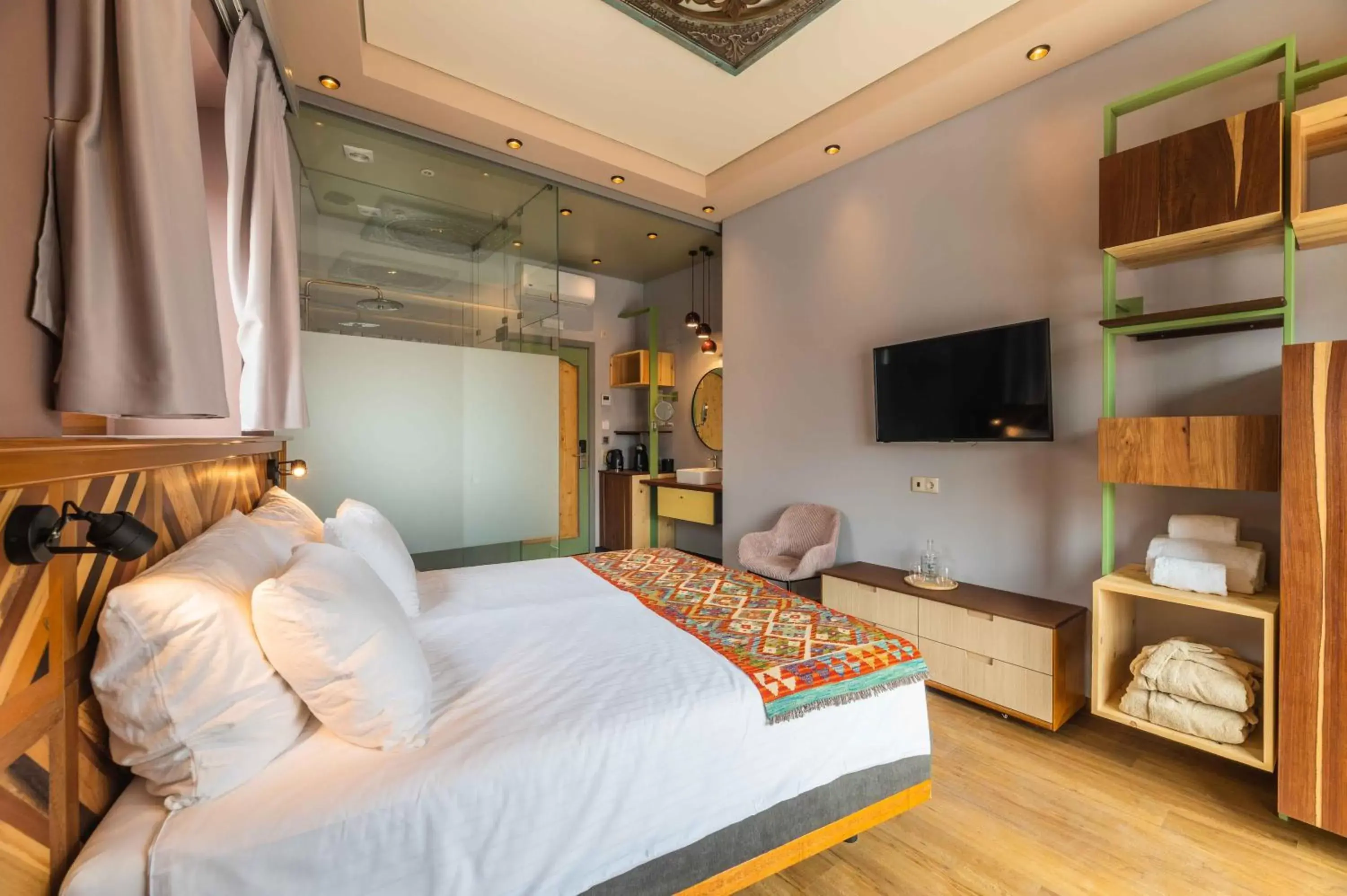 Photo of the whole room, Bed in Vila Origens Boutique Hotel Albufeira – Adults Only