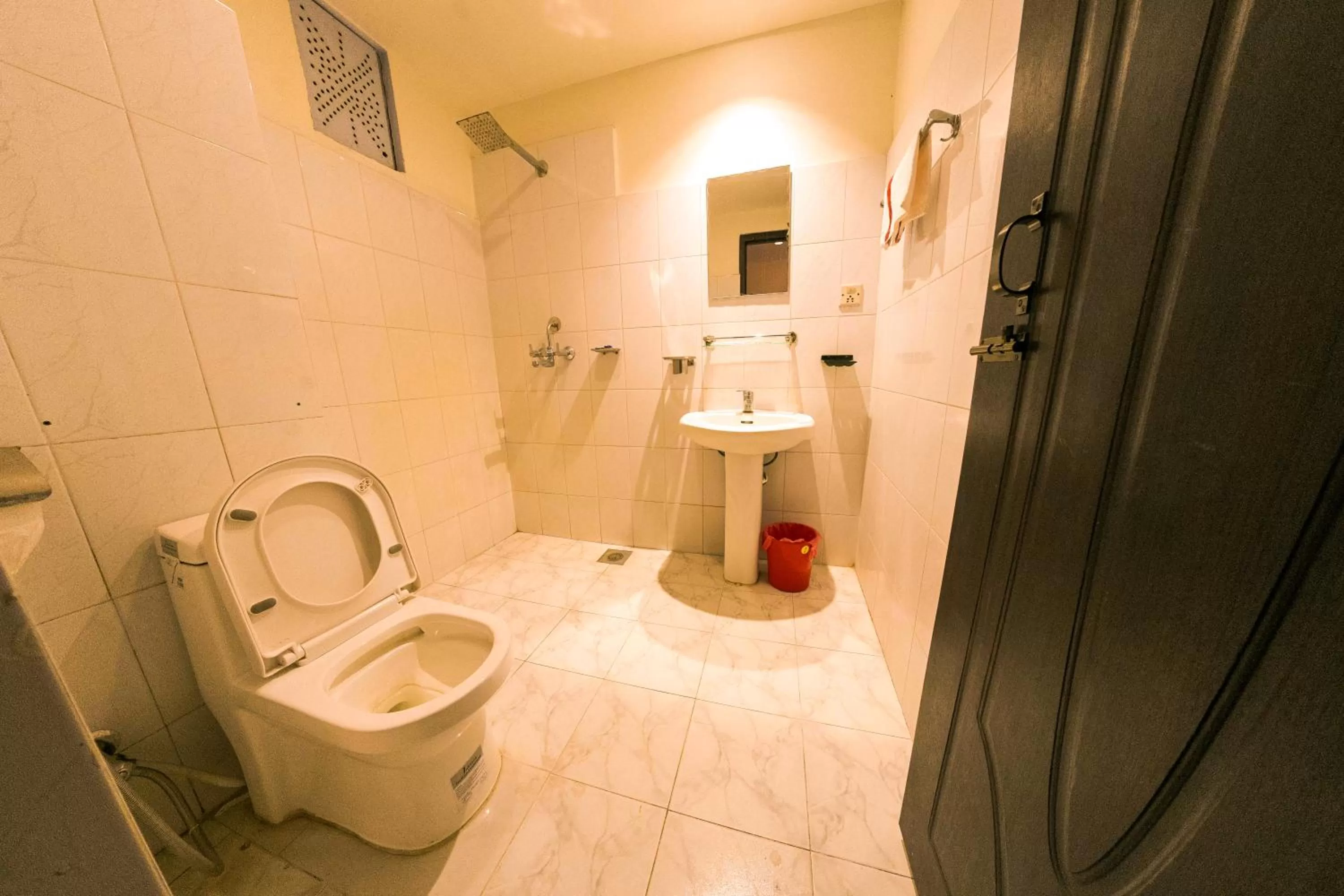 Bathroom in Hotel Chhimeki