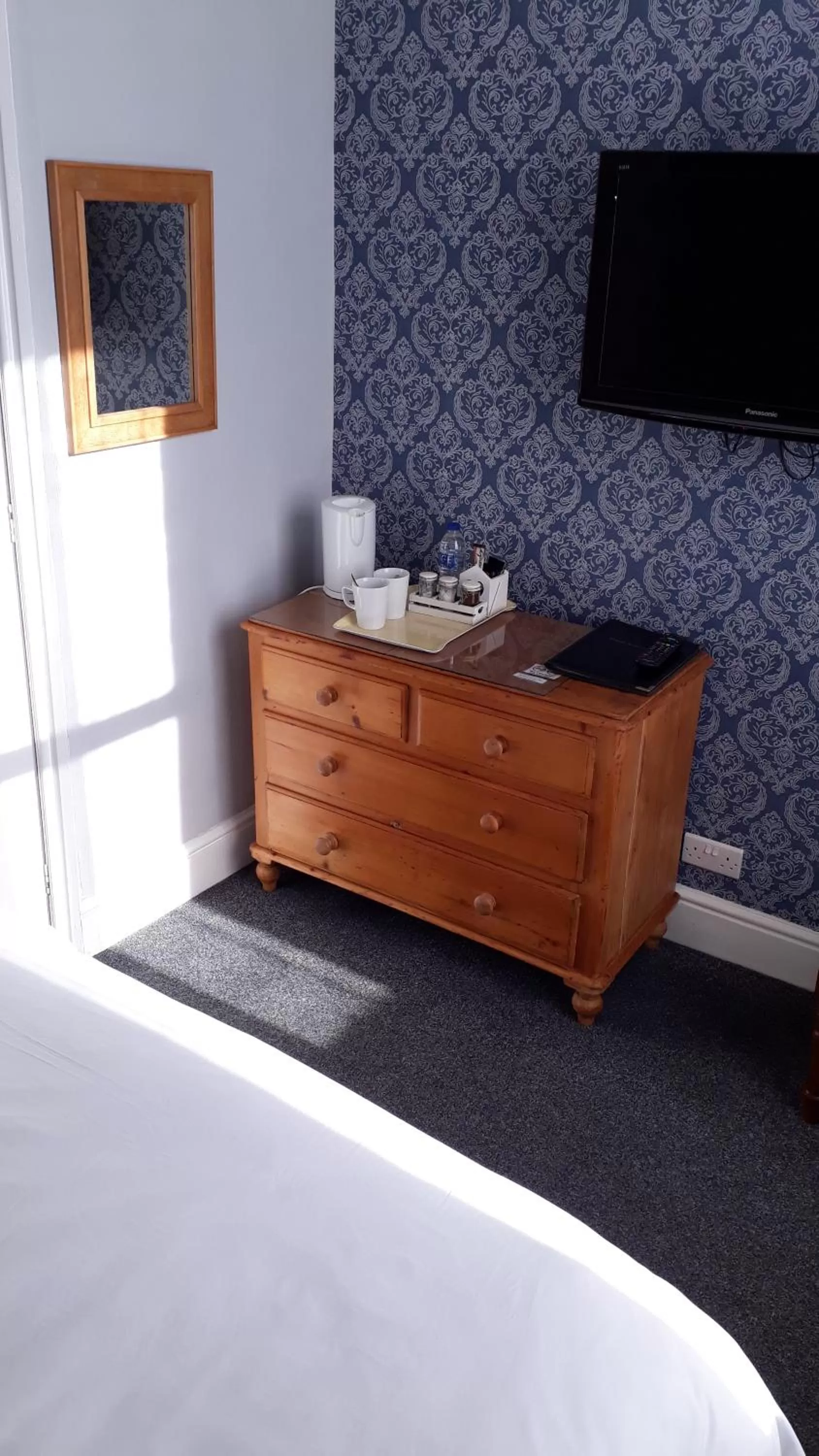 Bedroom, Bed in Branstone Guest House