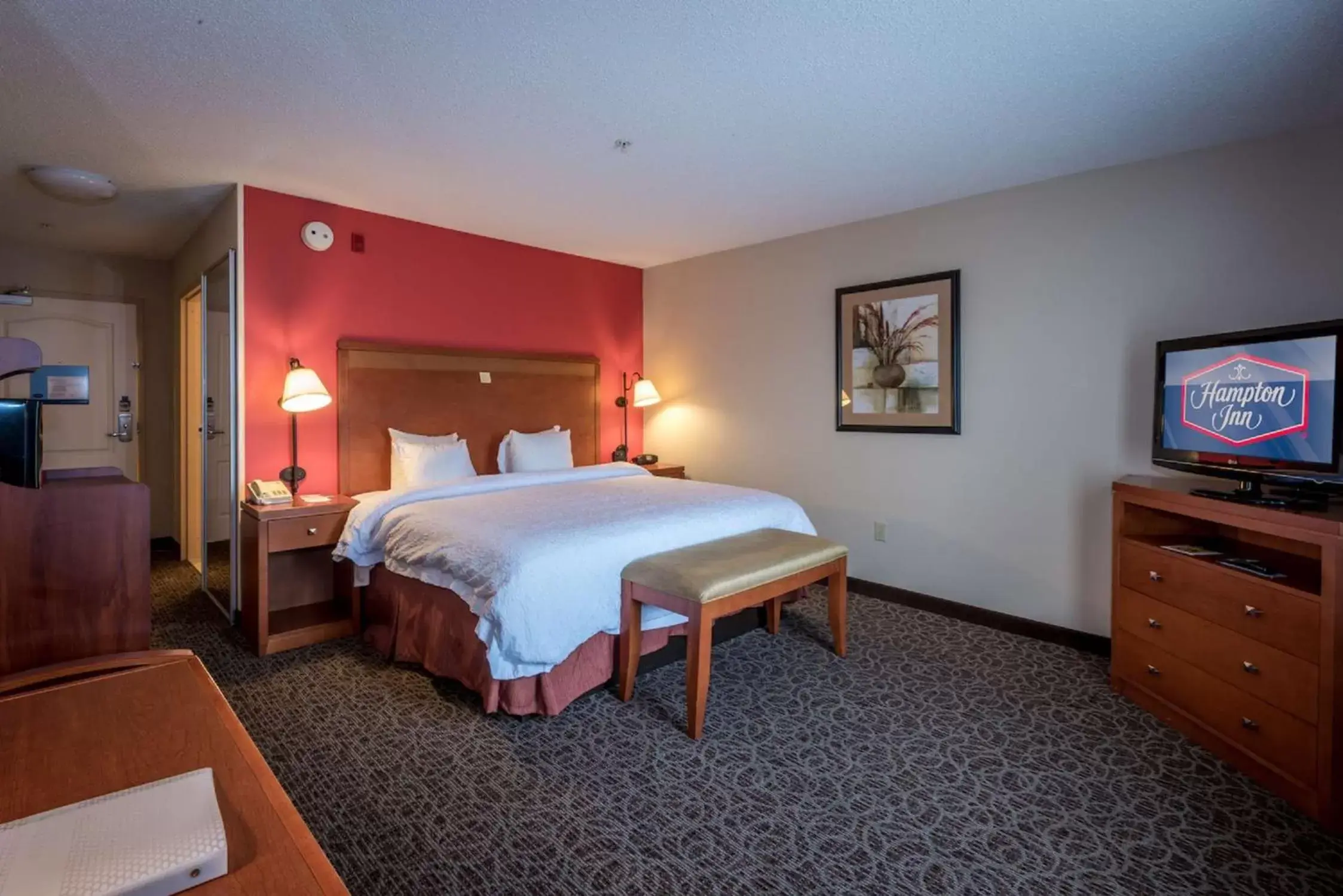 Bed in Hampton Inn Enterprise Bed in Hampton Inn Enterprise