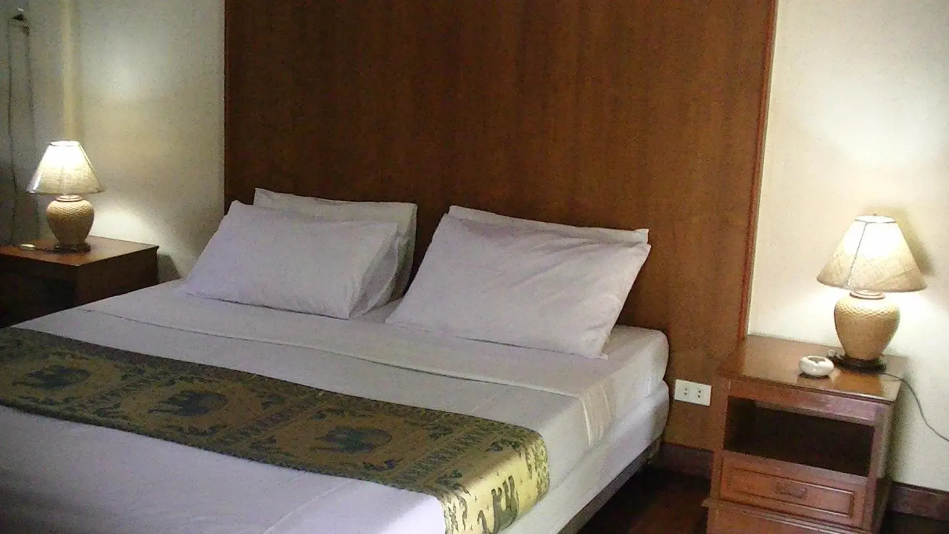 Bed in Utopia Resort