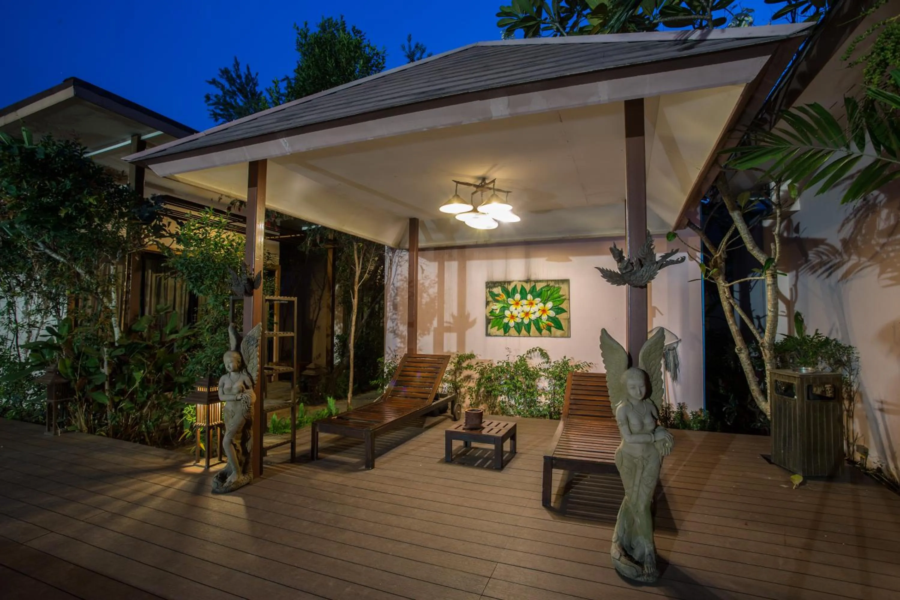Swimming pool in PloyKhumThong Boutique Resort