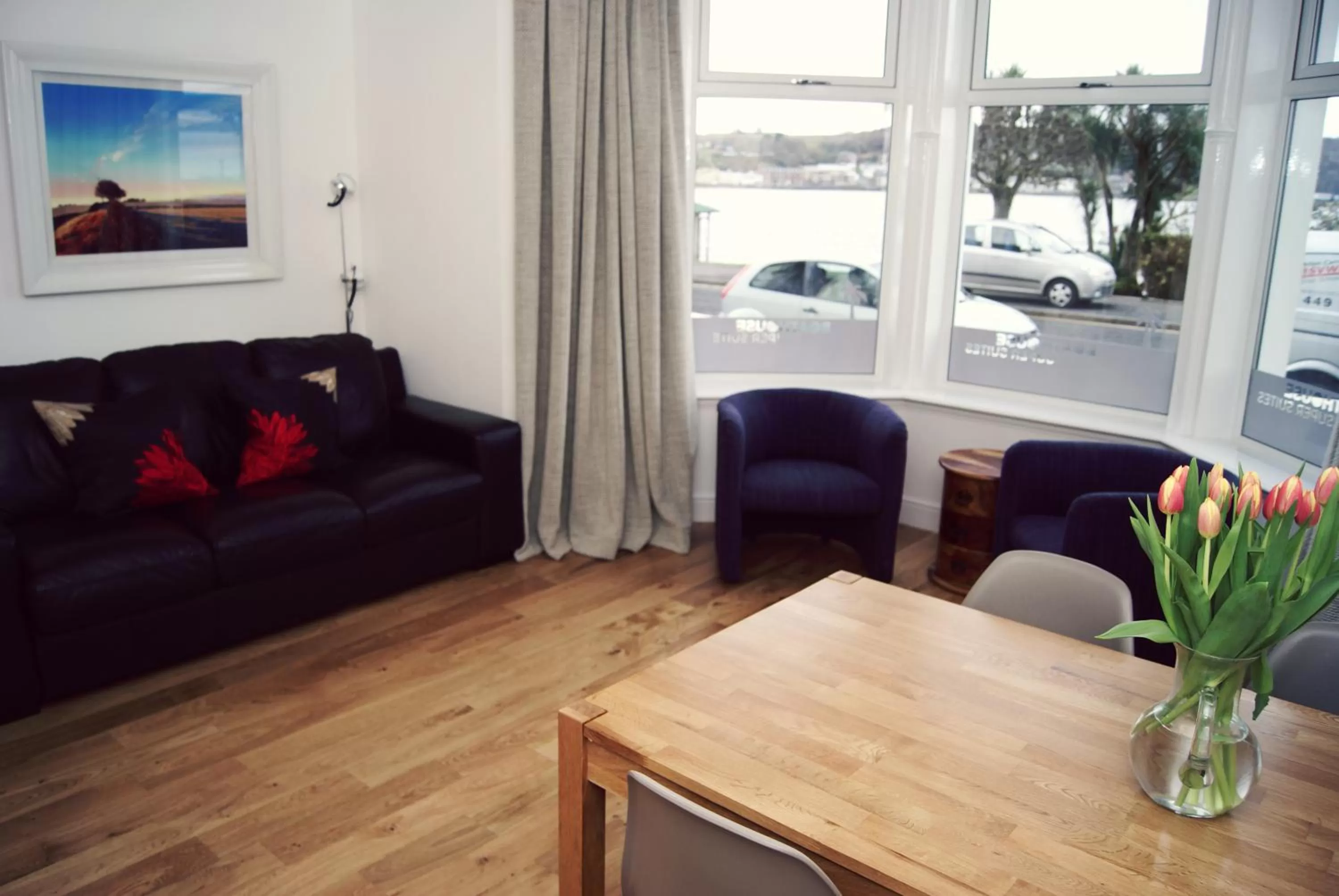 Living room, Lounge/Bar in Boat House Super Suites