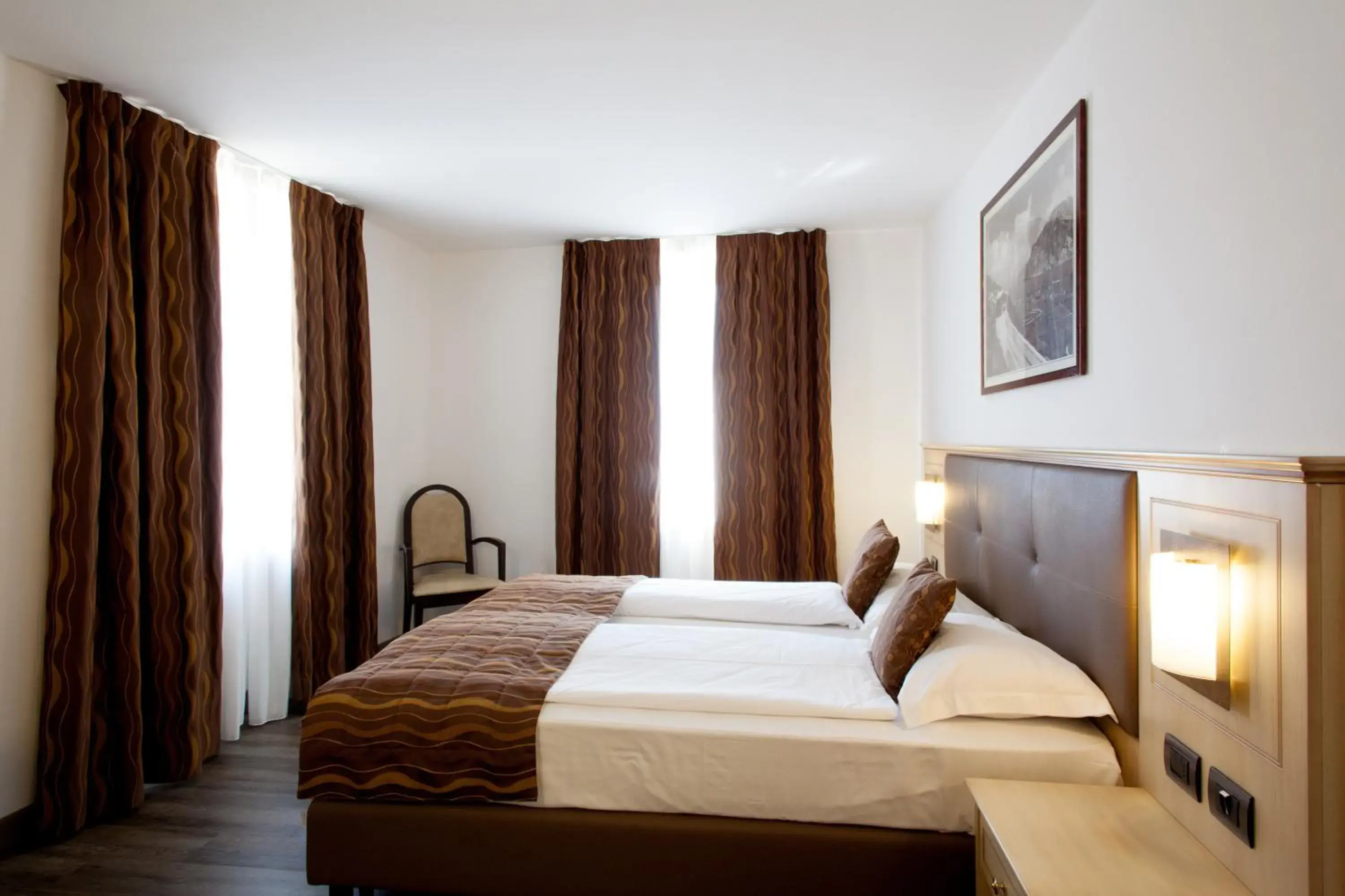 Photo of the whole room, Bed in Hotel Portici - Romantik & Wellness