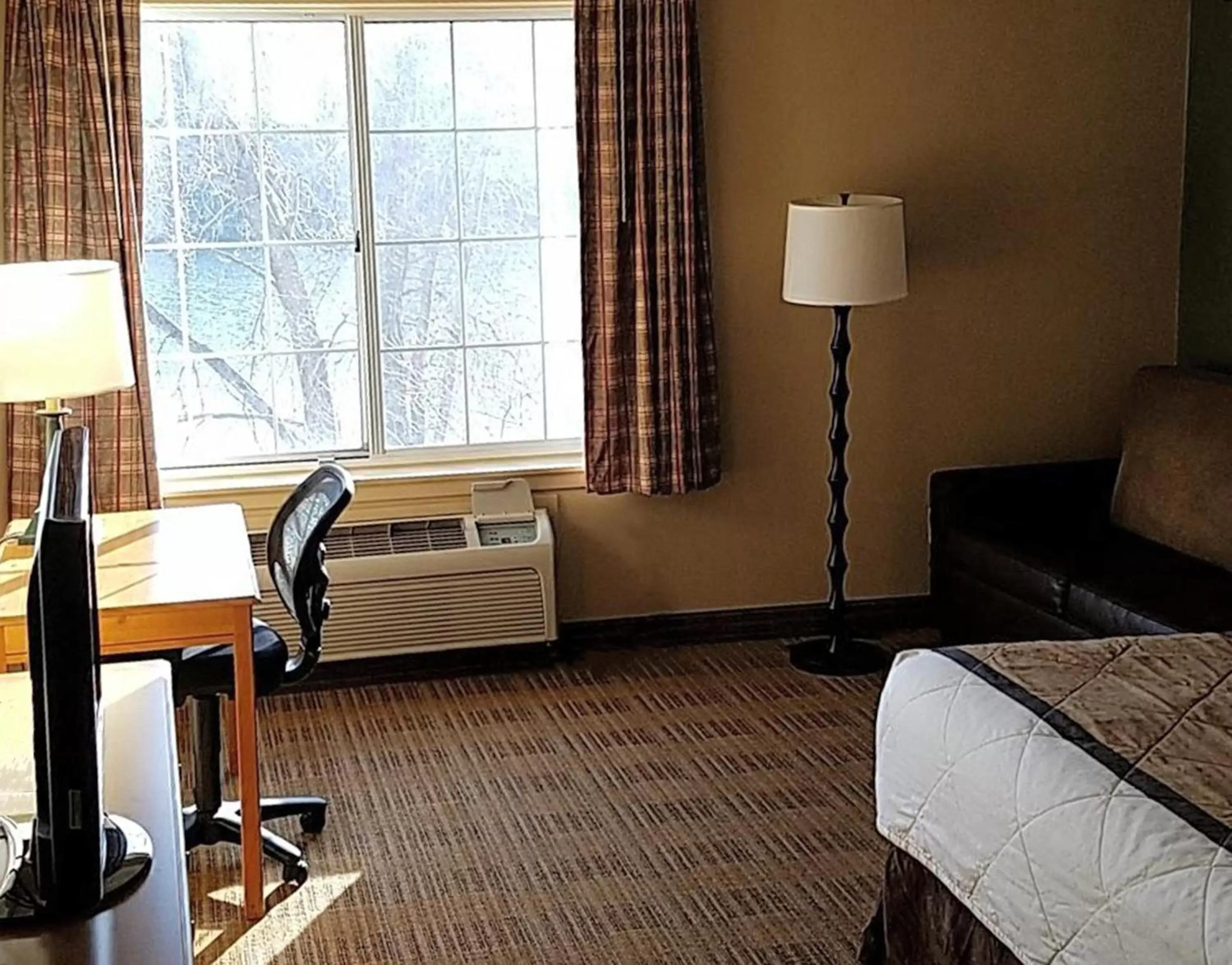 Seating area in Extended Stay America Suites - Minneapolis - Eden Prairie - Technology Drive