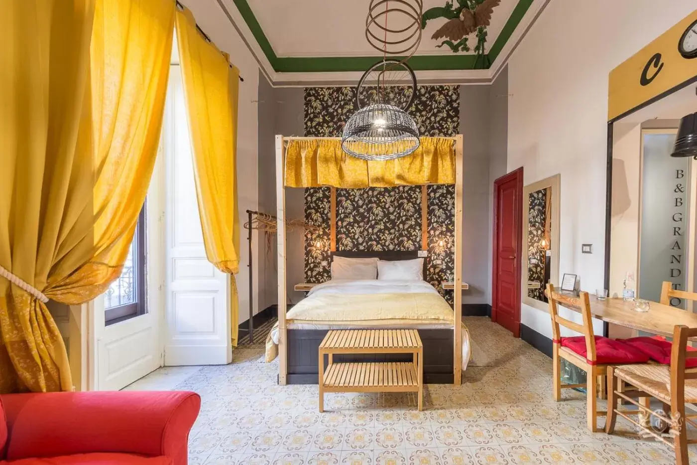 Bed in Grand Tour Design Guest House Catania