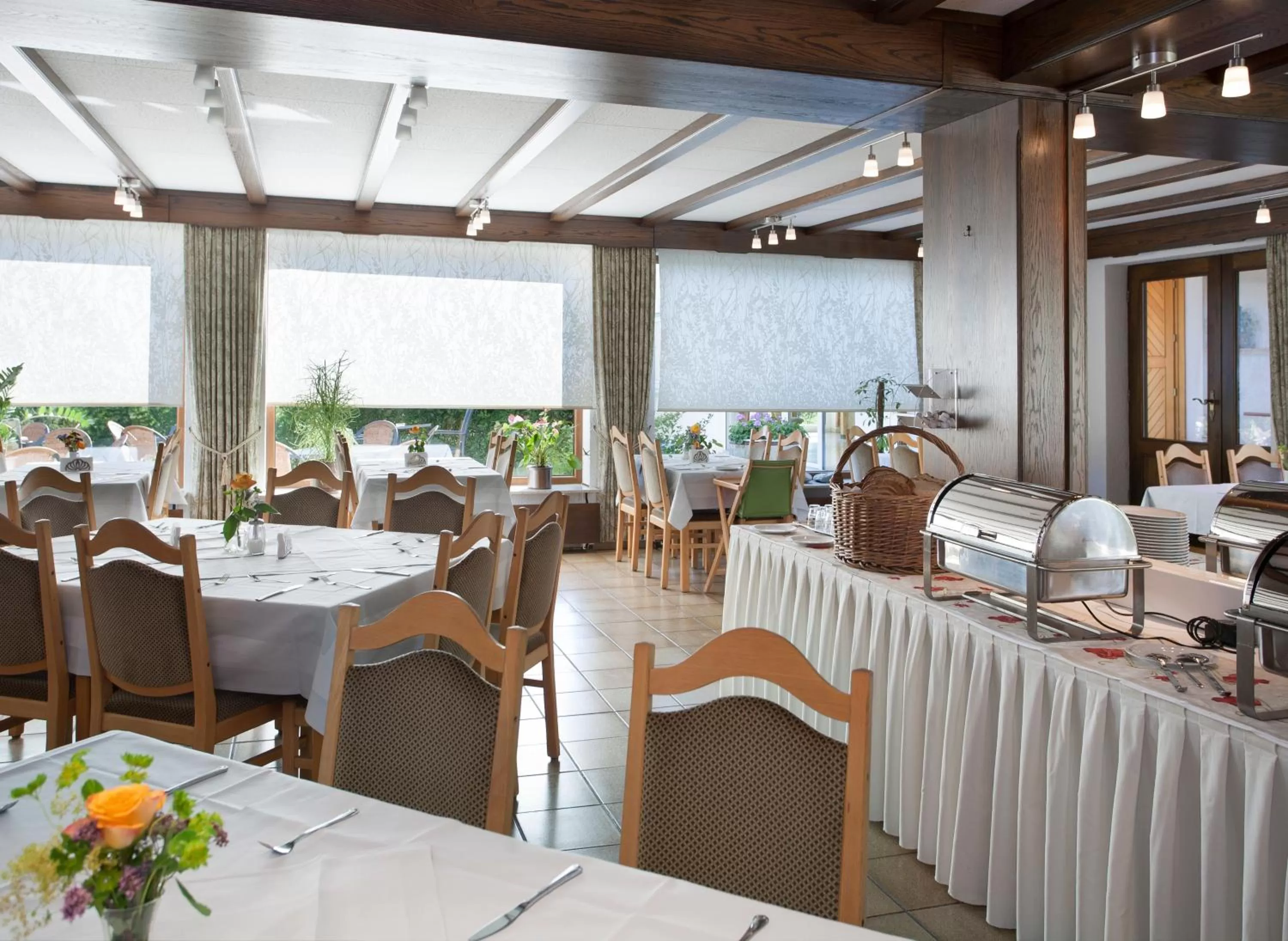 Restaurant/places to eat in Landhotel Karrenberg