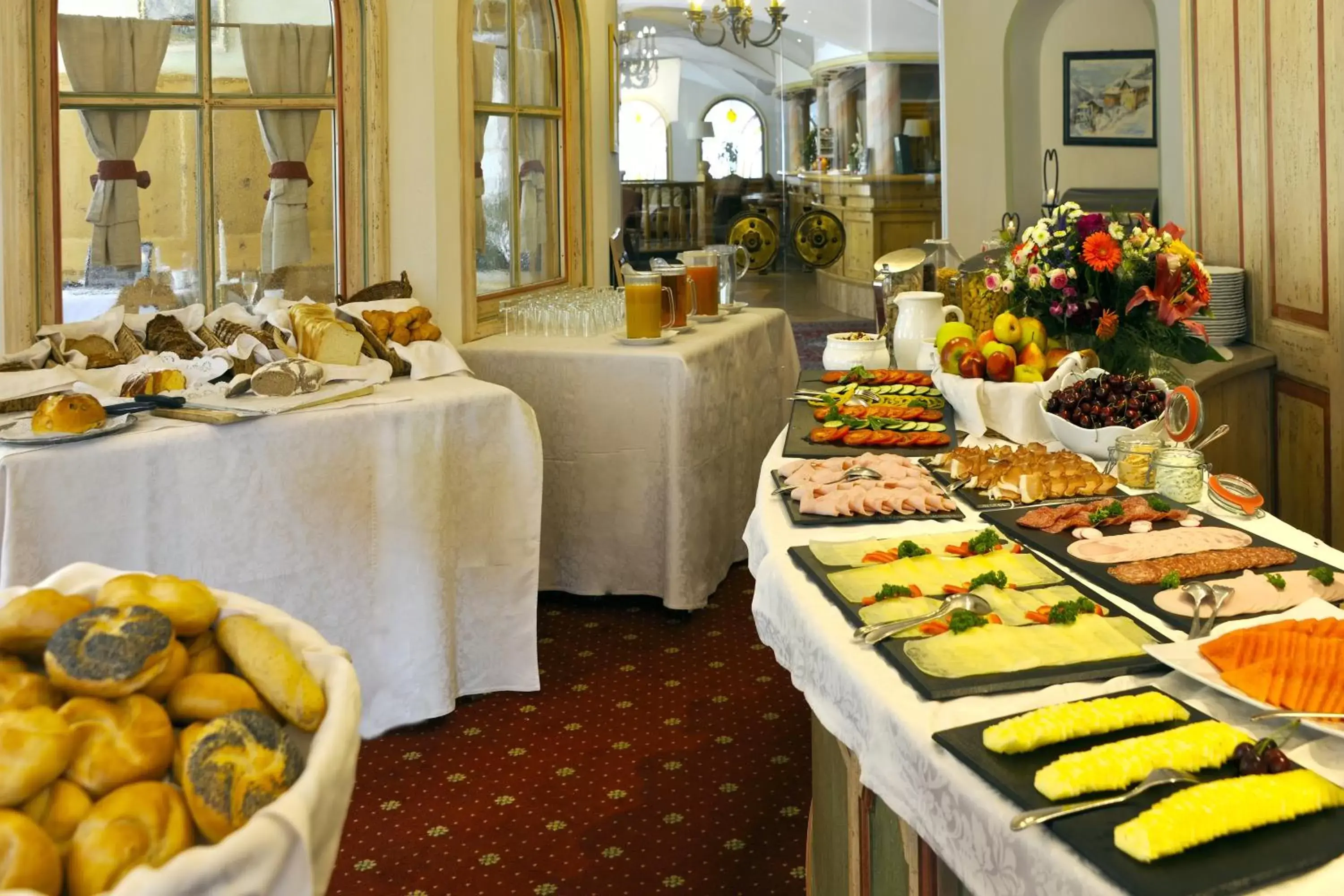 Buffet breakfast, Food in Hotel Bergjuwel