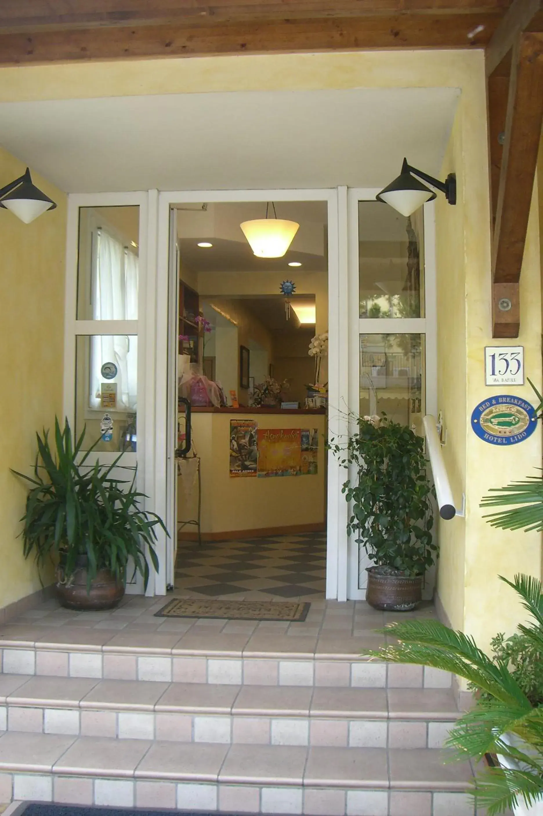 Facade/entrance in Hotel Lido