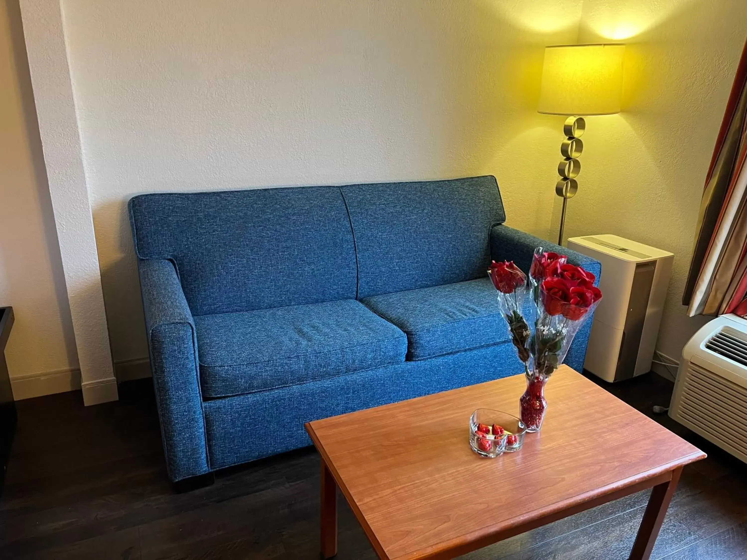 Seating Area in Quality Suites Altavista – Lynchburg South