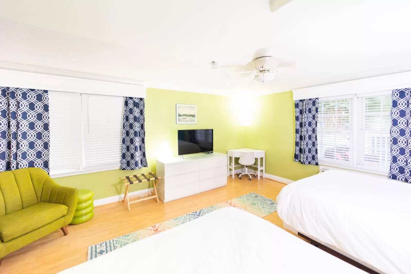 Bed in Canalside Inn