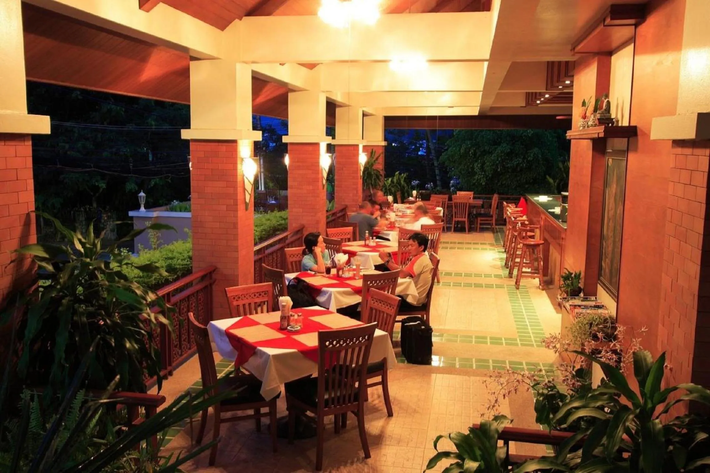 Restaurant/places to eat in Sun Hill Hotel Patong