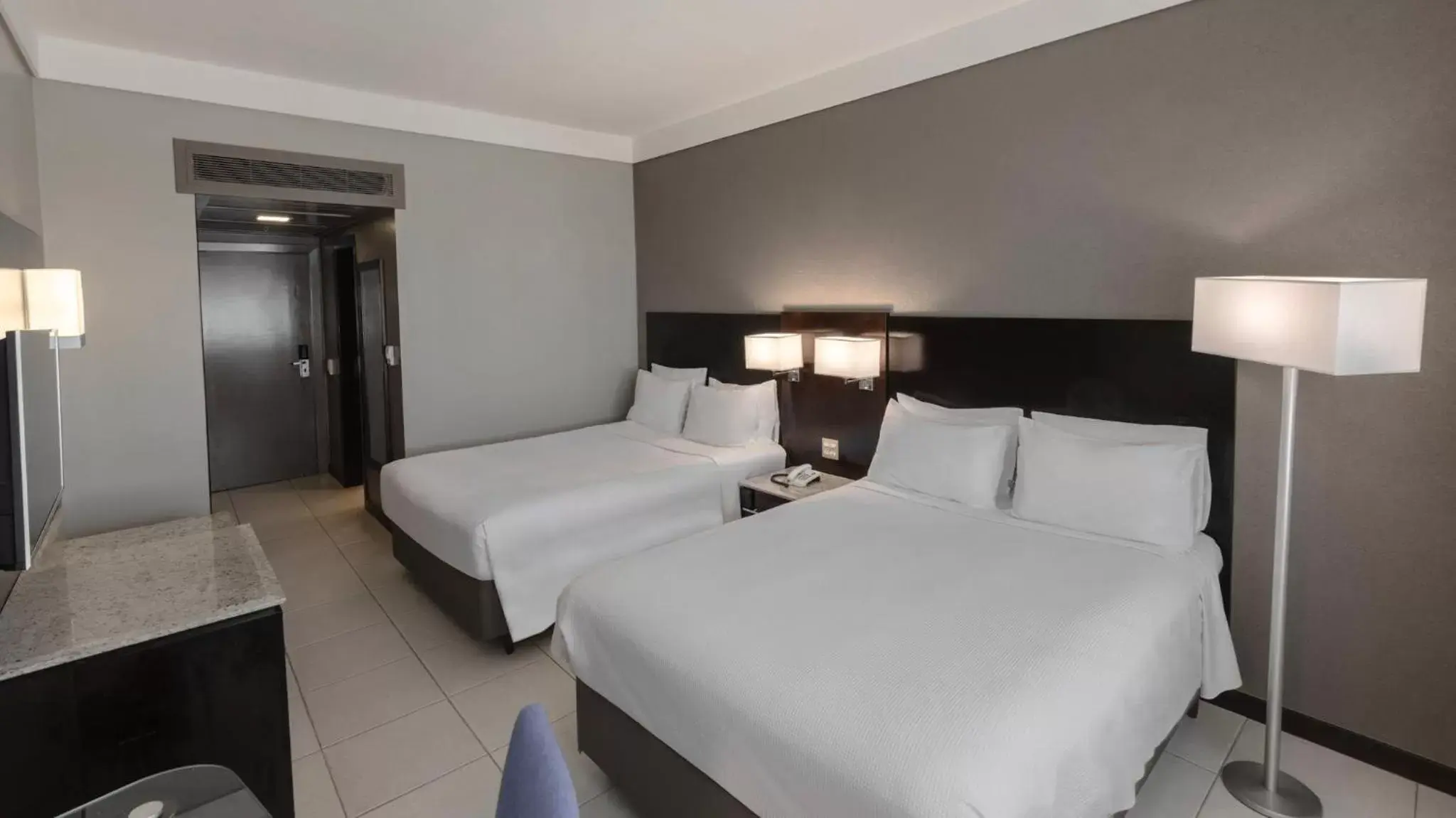 Bedroom, Bed in Hotel Deville Prime Cuiabá