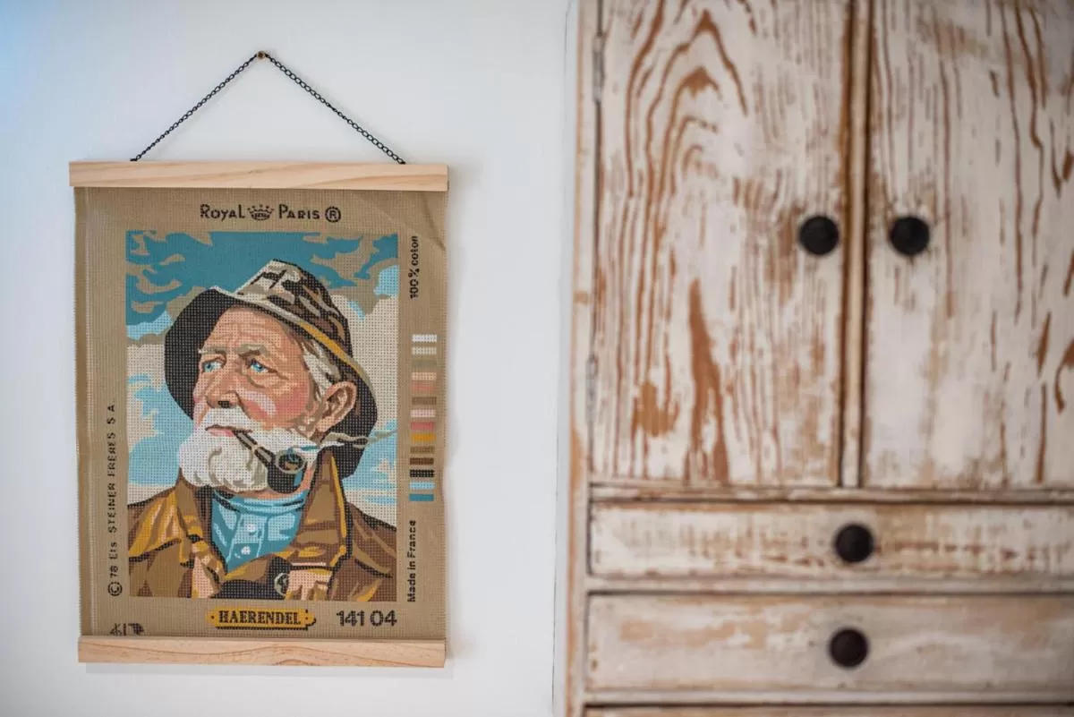 Decorative detail in La Rivière House - Péniche Carpe Diem