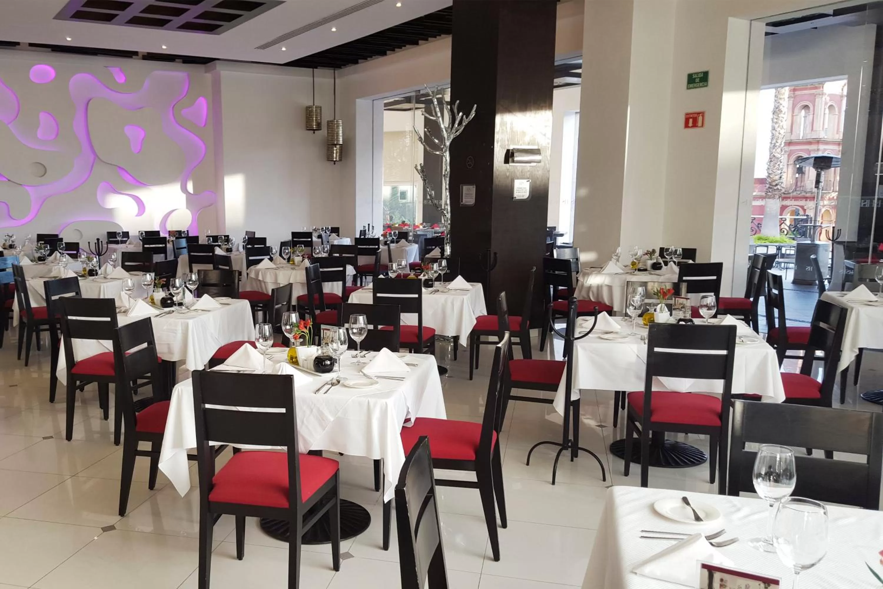 Restaurant/places to eat in HS HOTSSON Hotel Leon