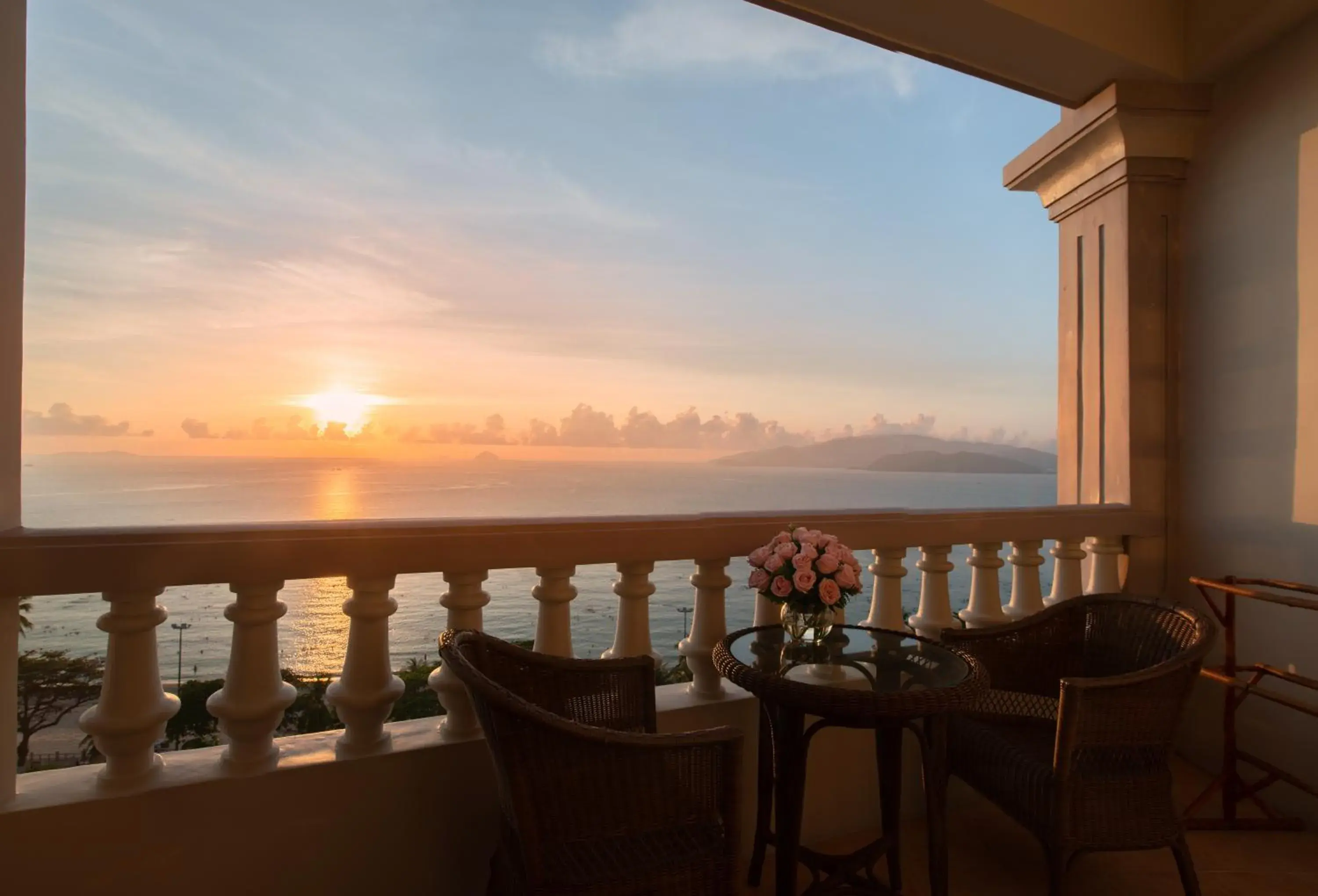 Shower, Sunrise/Sunset in Sunrise Nha Trang Beach Hotel & Spa