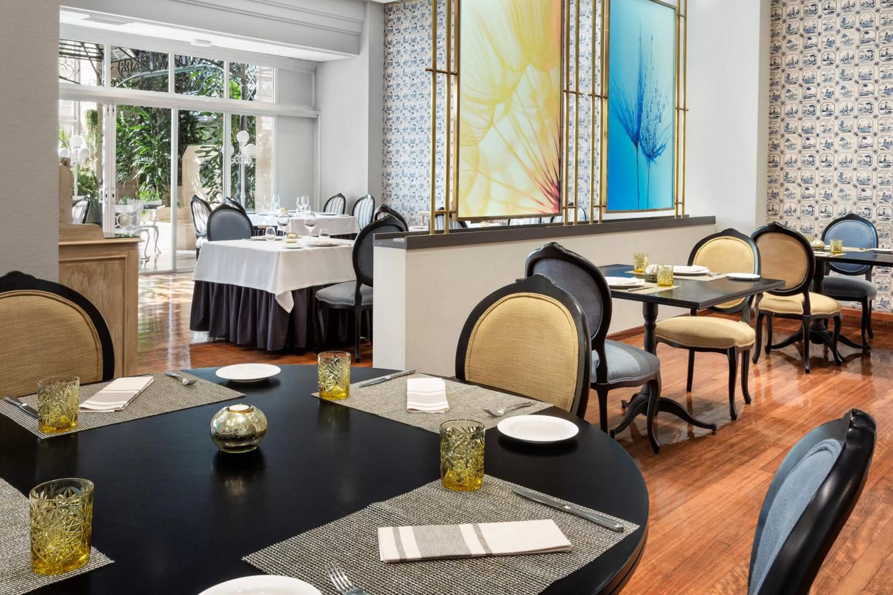 Restaurant/places to eat in Melia Maria Pita