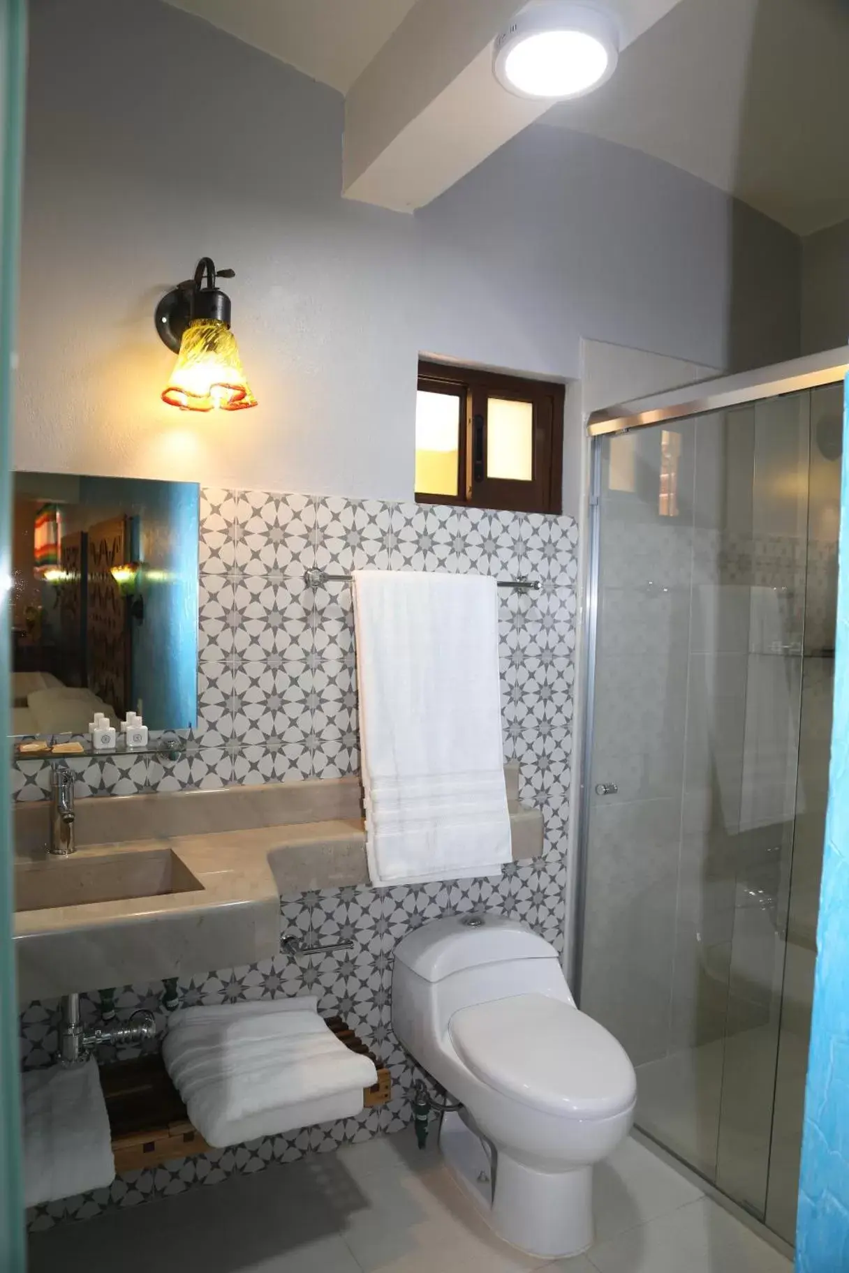 Shower, Bathroom in Suites Cárdon