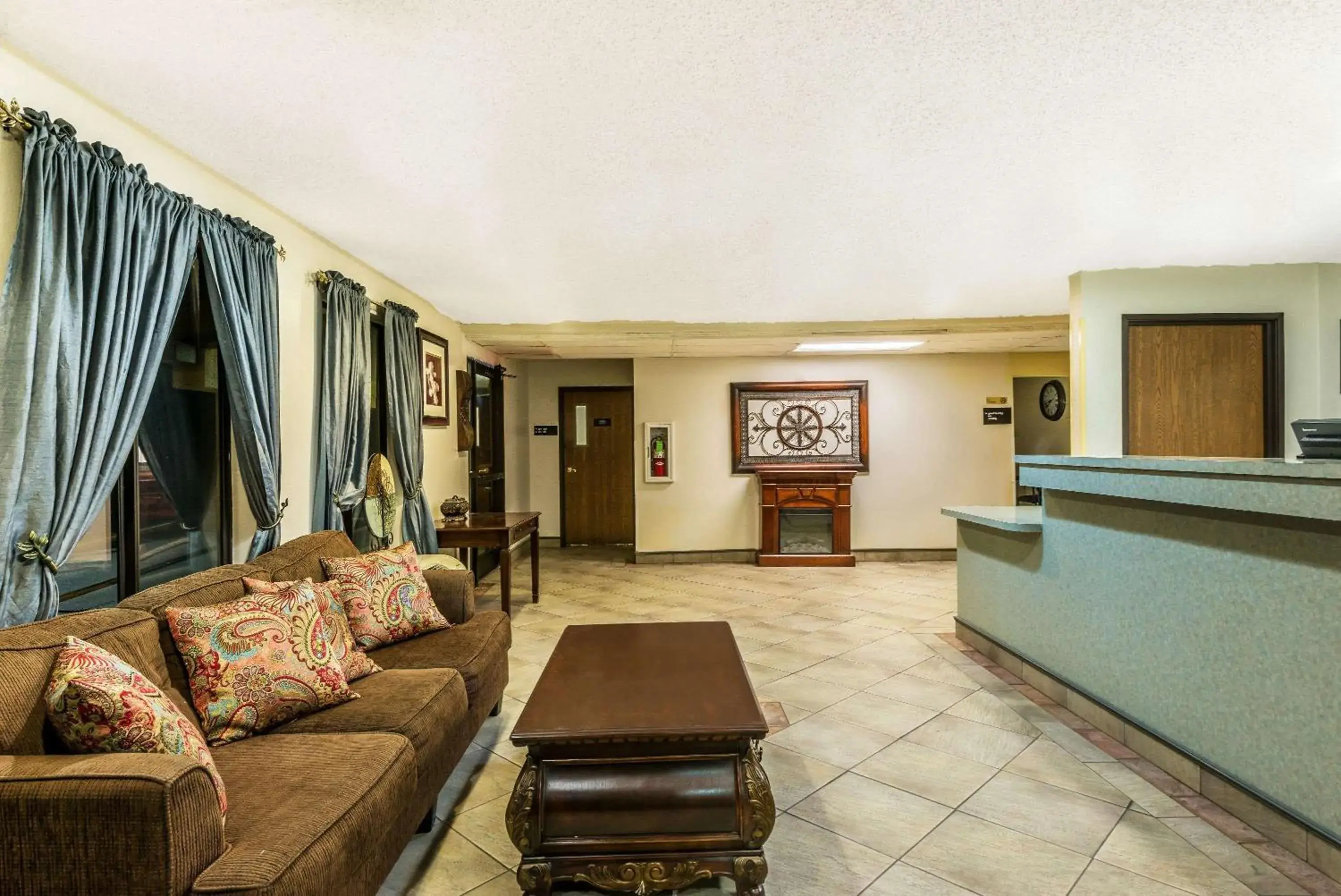 Lobby or reception, Lobby/Reception in Super 8 by Wyndham Sulphur Lake Charles