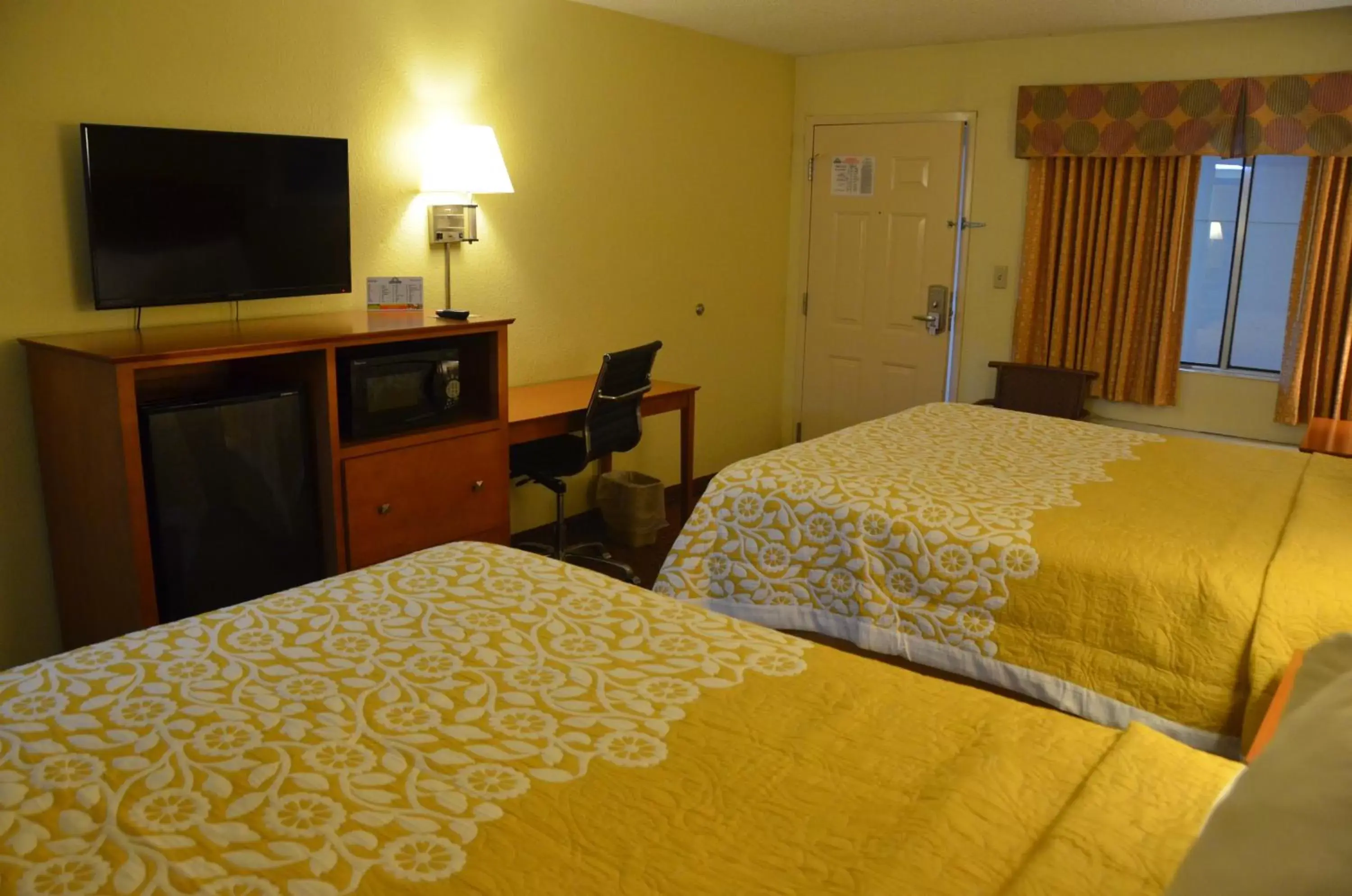 Bedroom, Bed in Days Inn by Wyndham Airport Nashville East