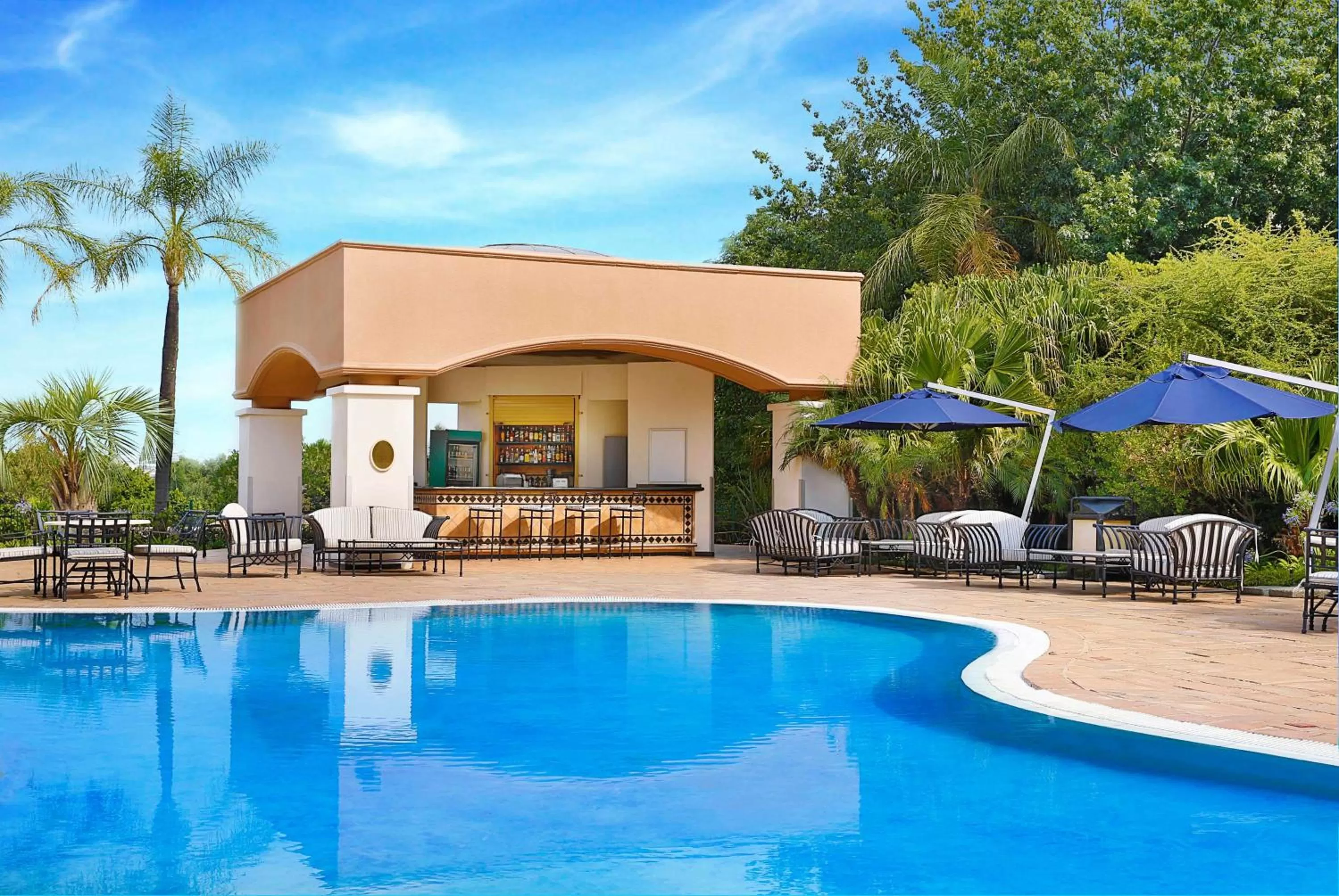 Pool view in Hilton Sandton