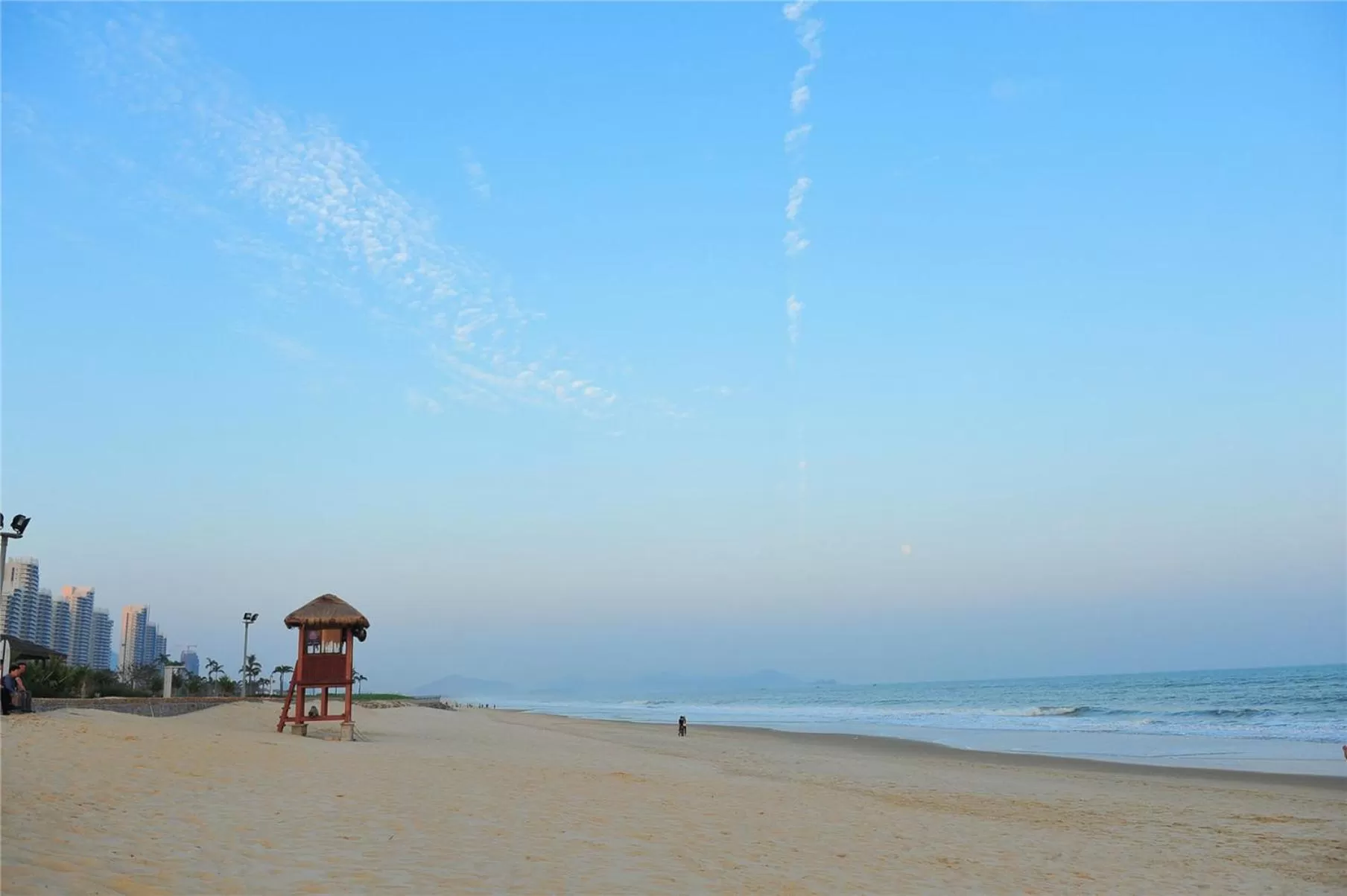 Beach in Crowne Plaza Hailing Island, an IHG Hotel