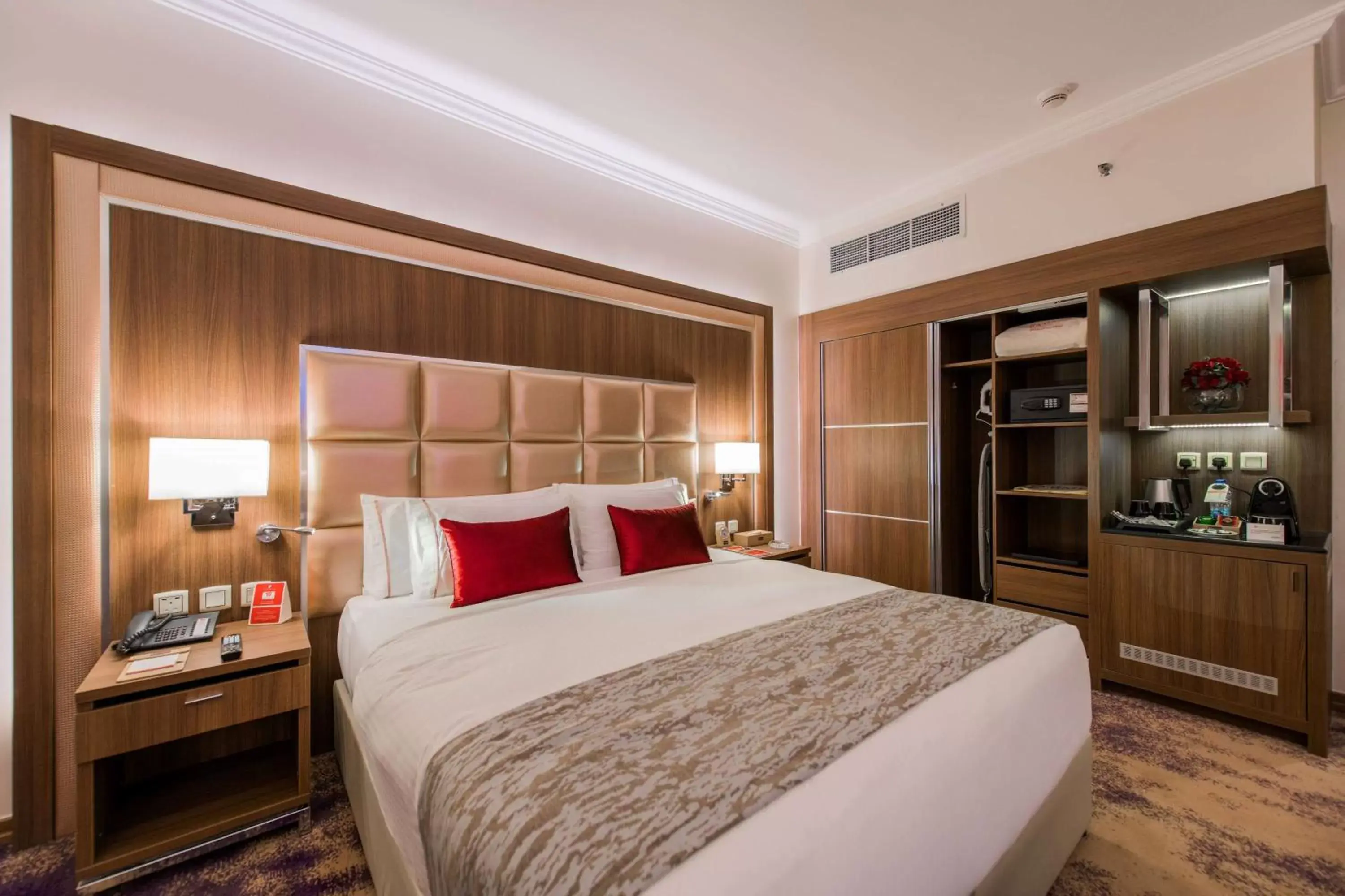 Photo of the whole room, Bed in Ramada by Wyndham Continental Jeddah