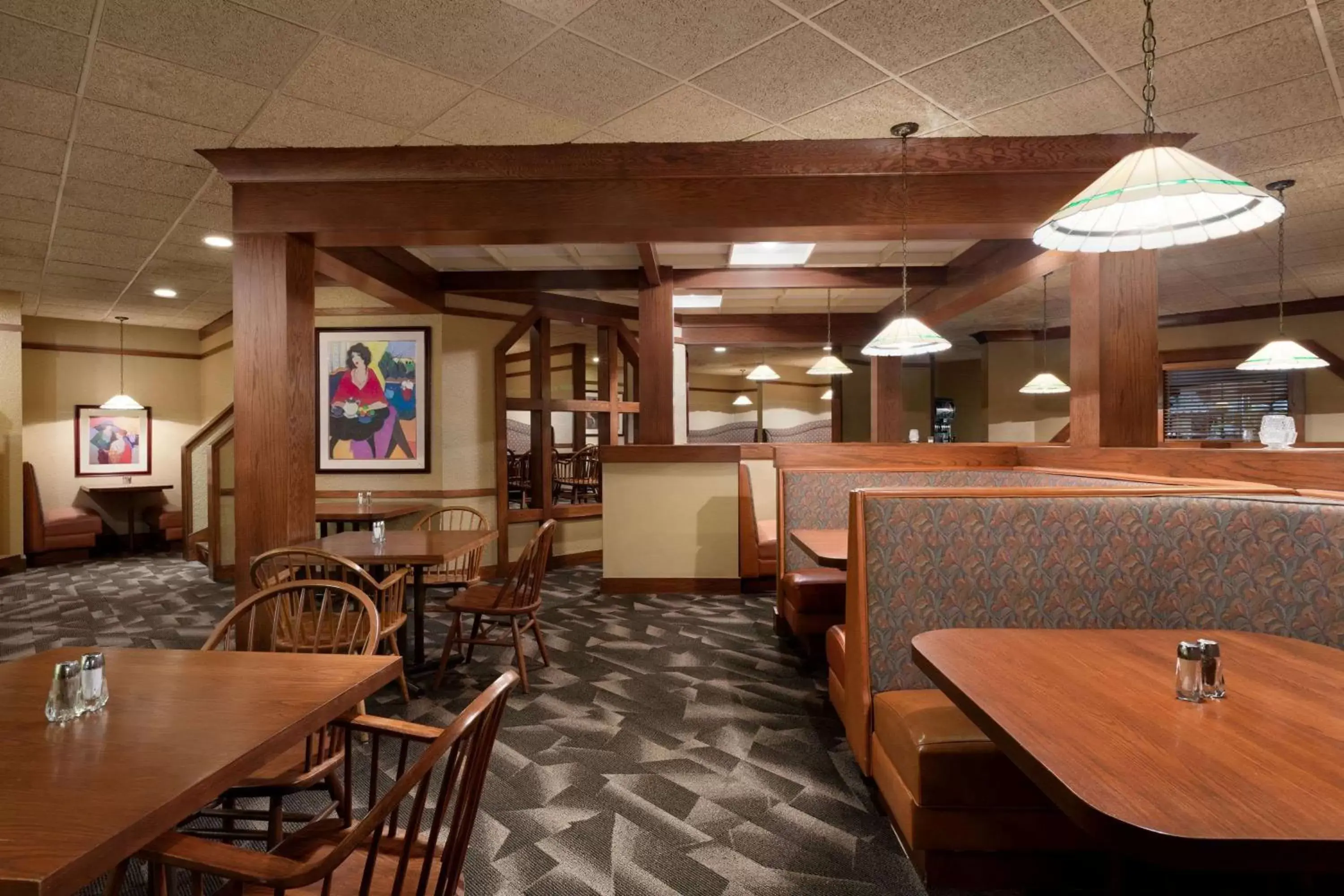 Restaurant/Places to Eat in Ramada by Wyndham Fargo
