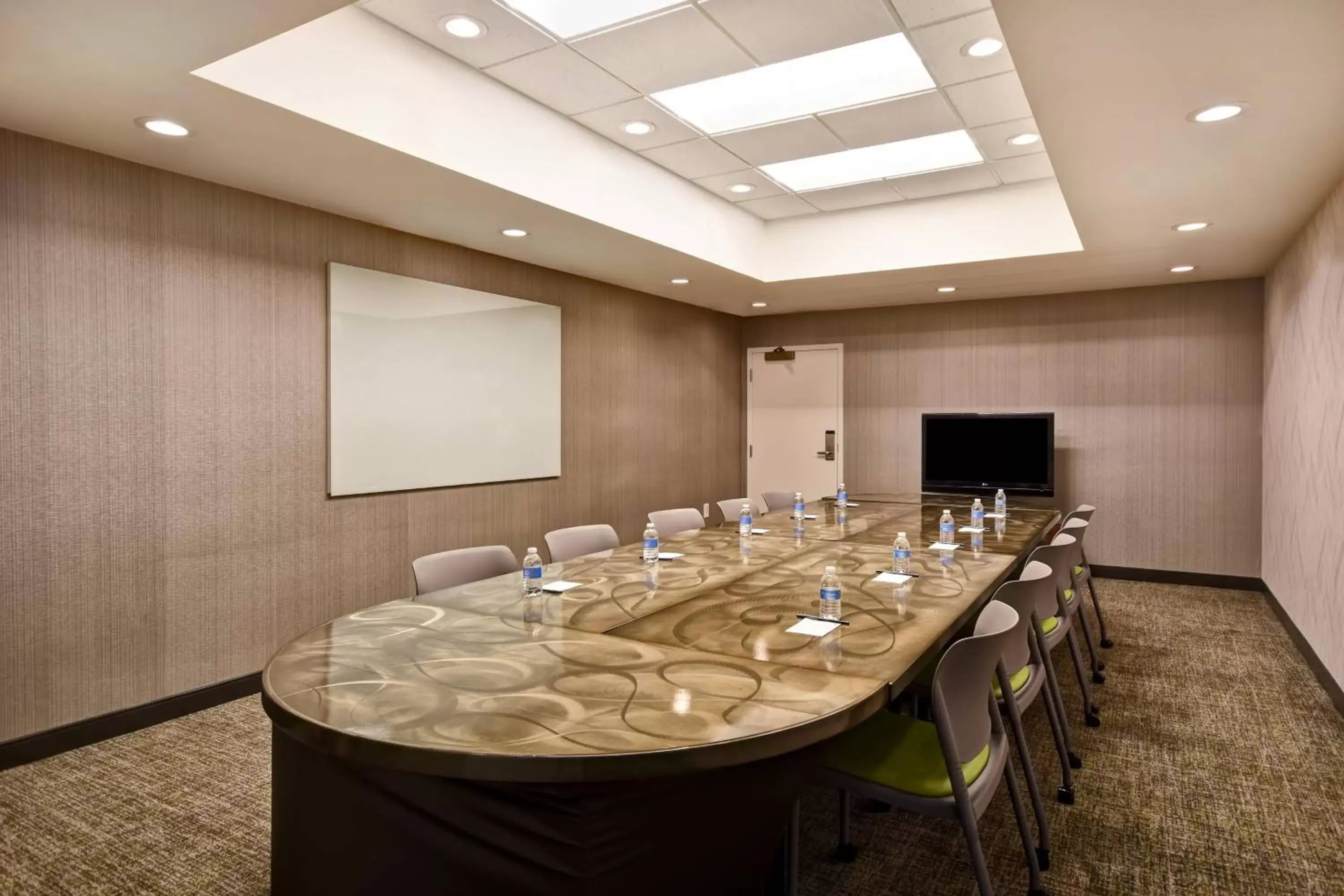 Meeting/conference room in SpringHill Suites by Marriott Atlanta Kennesaw