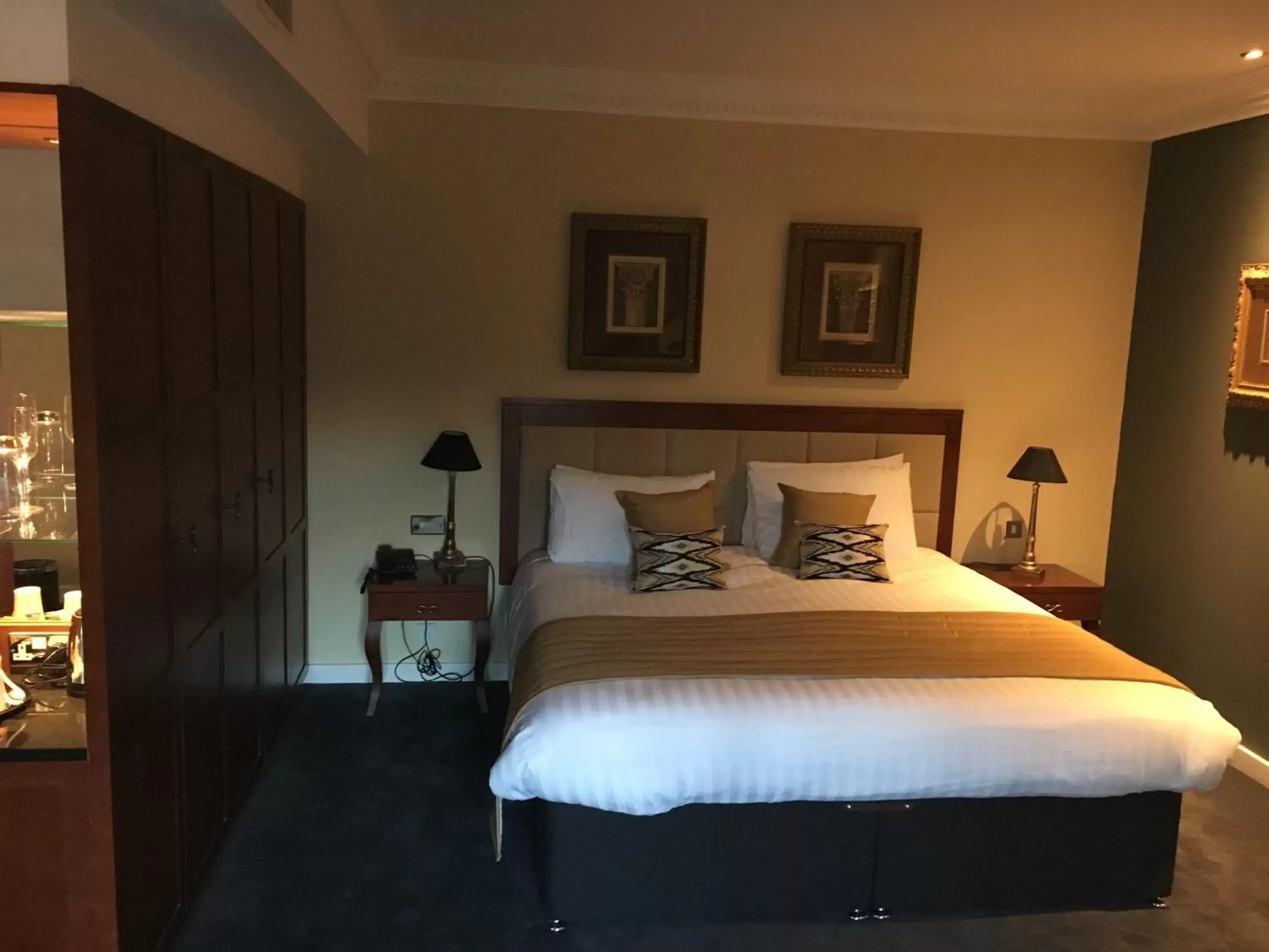 Bedroom, Bed in Wild Pheasant Hotel & Spa