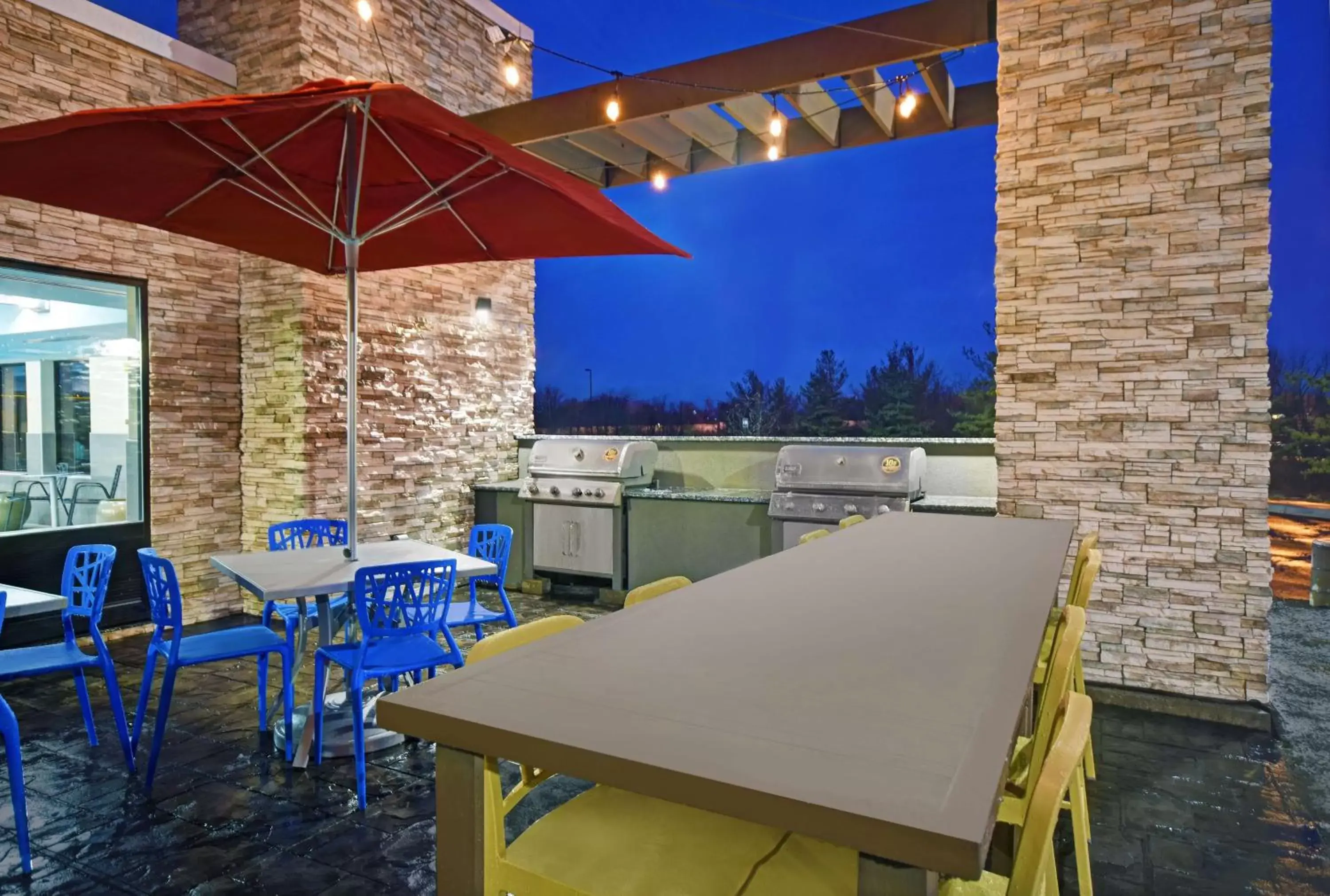 Property building, Restaurant/Places to Eat in Home2 Suites By Hilton Springdale Cincinnati