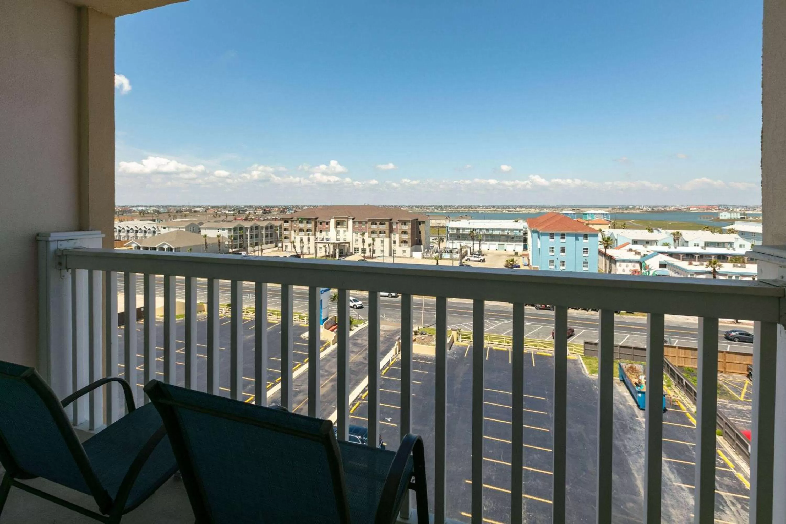 Bed in Wyndham Corpus Christi Resort North Padre Island