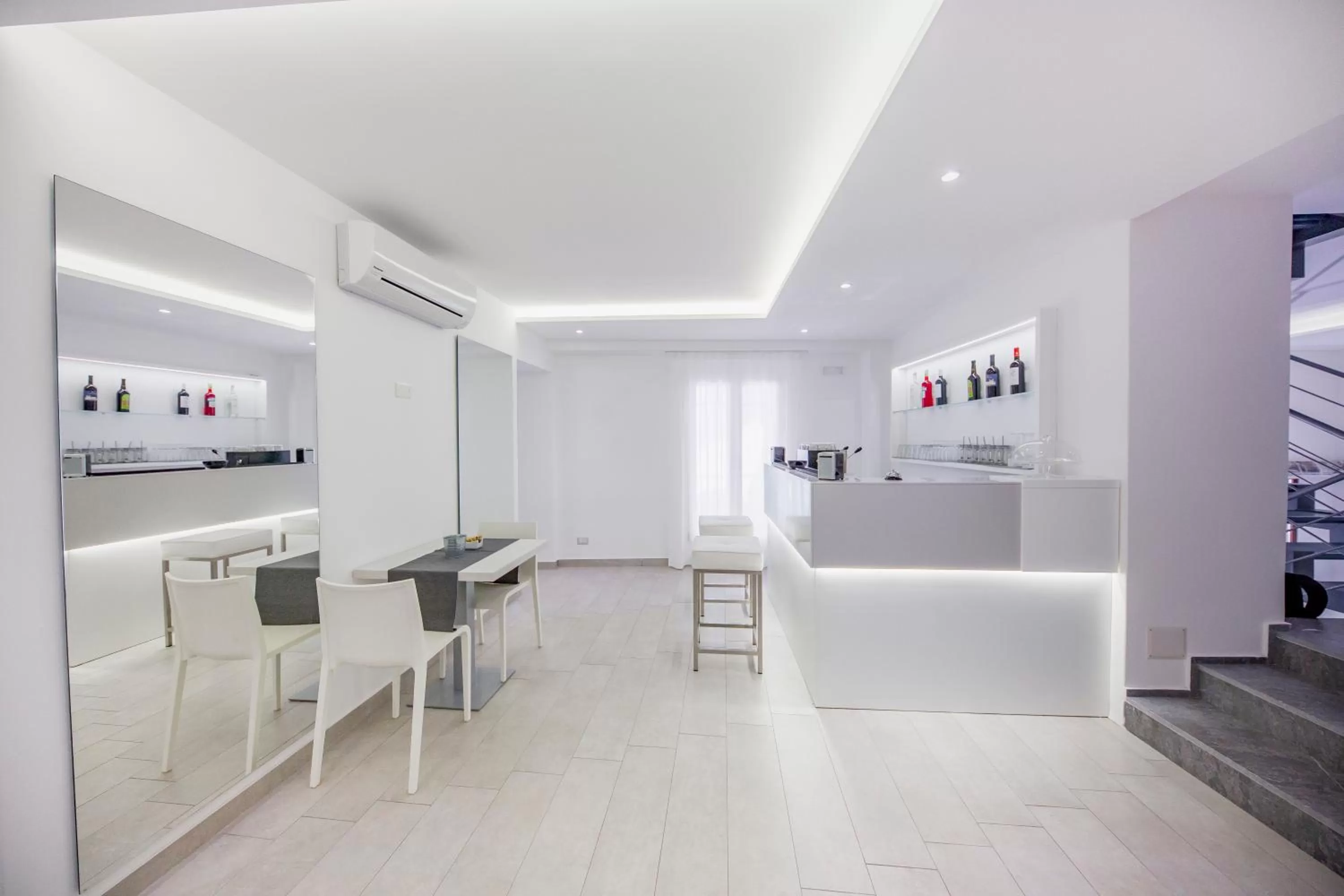 Ossuna Bay Hotel Boutique